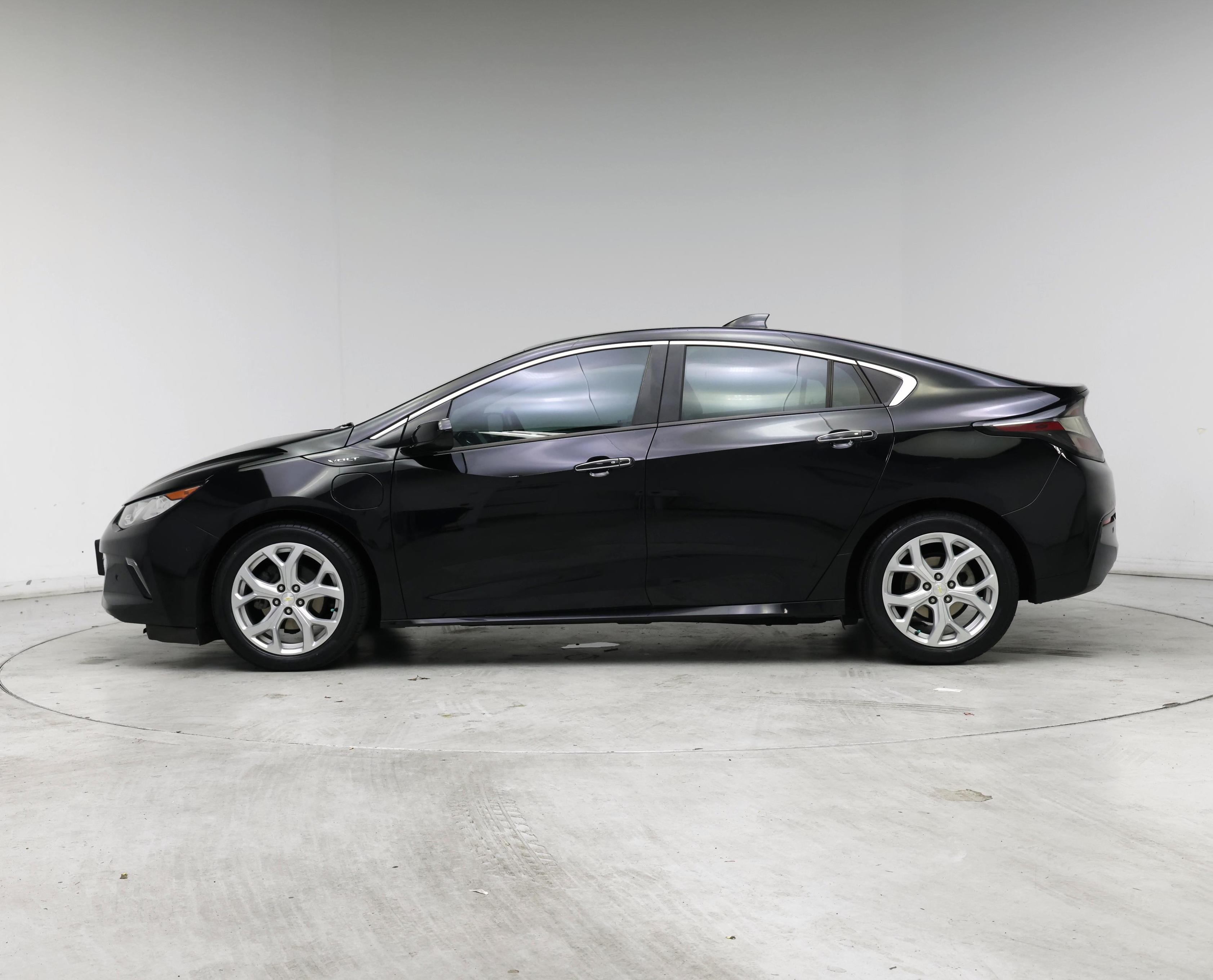 Thumbnail: 2016 Chevrolet Volt - 3