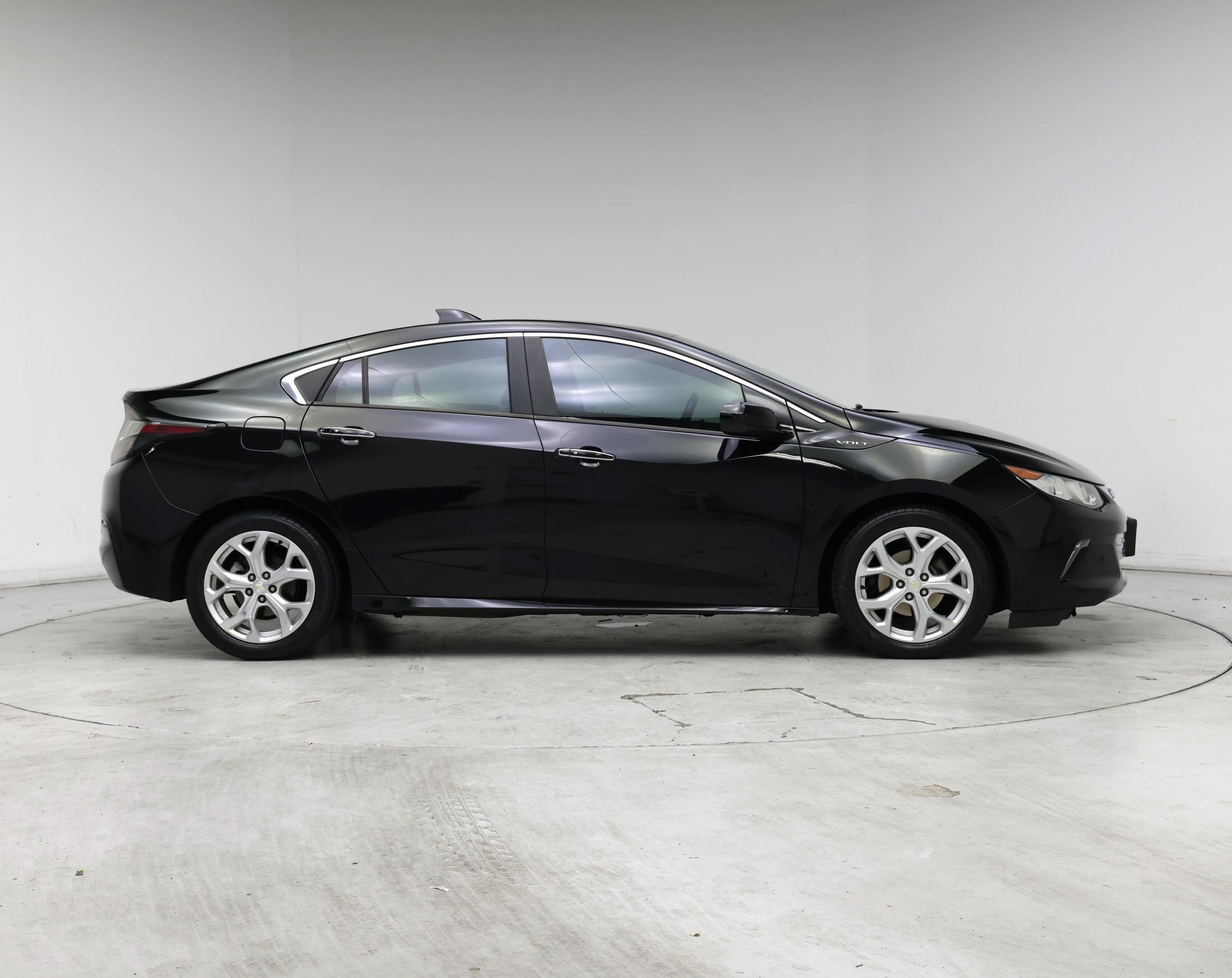 Thumbnail: 2016 Chevrolet Volt - 7