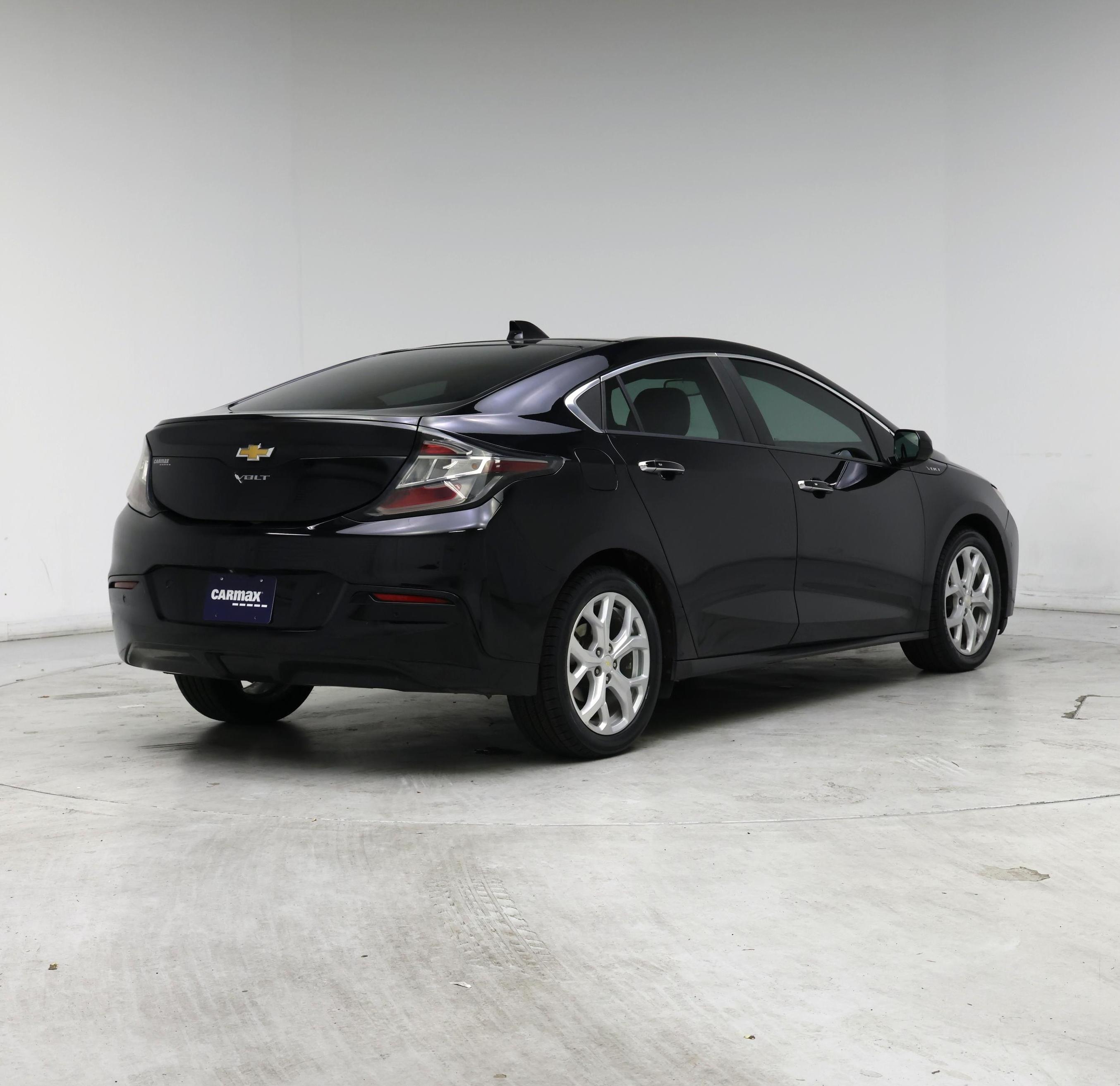 Thumbnail: 2016 Chevrolet Volt - 8