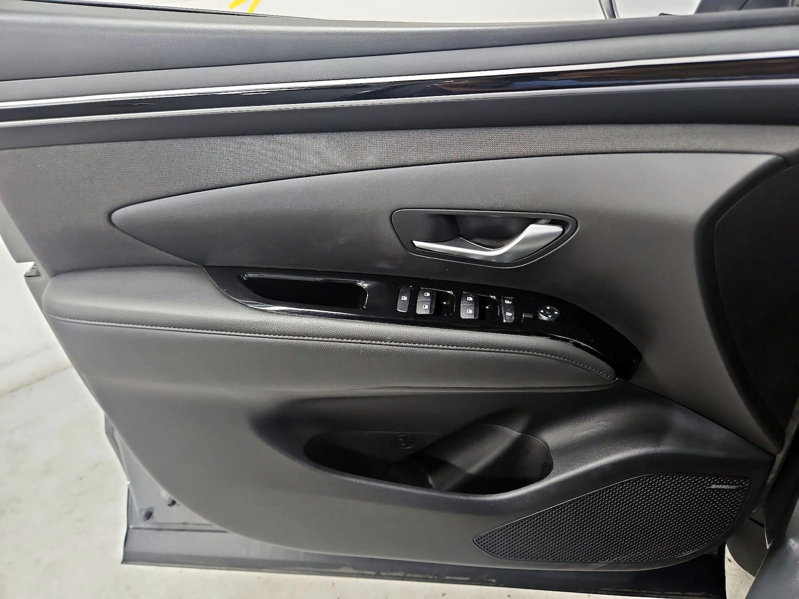 2024 Hyundai Santa Cruz Limited - Photo 13