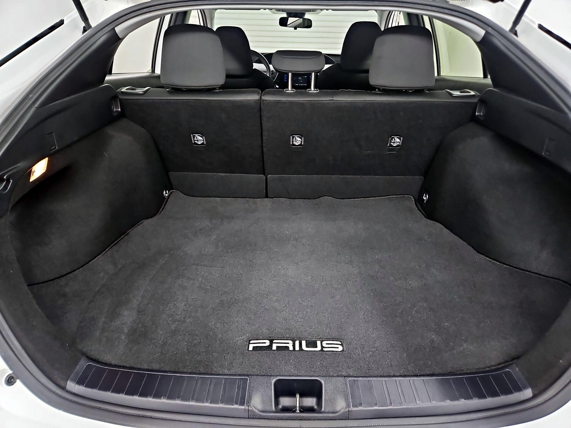 Thumbnail: 2019 Toyota Prius - 20
