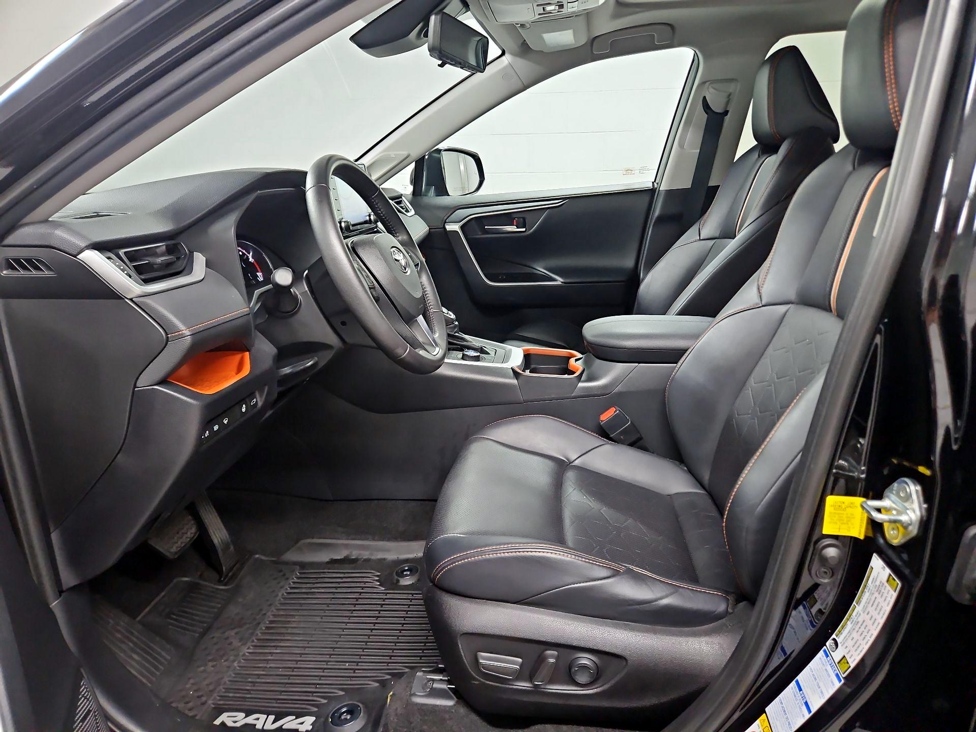 Thumbnail: 2019 Toyota RAV4 - 11