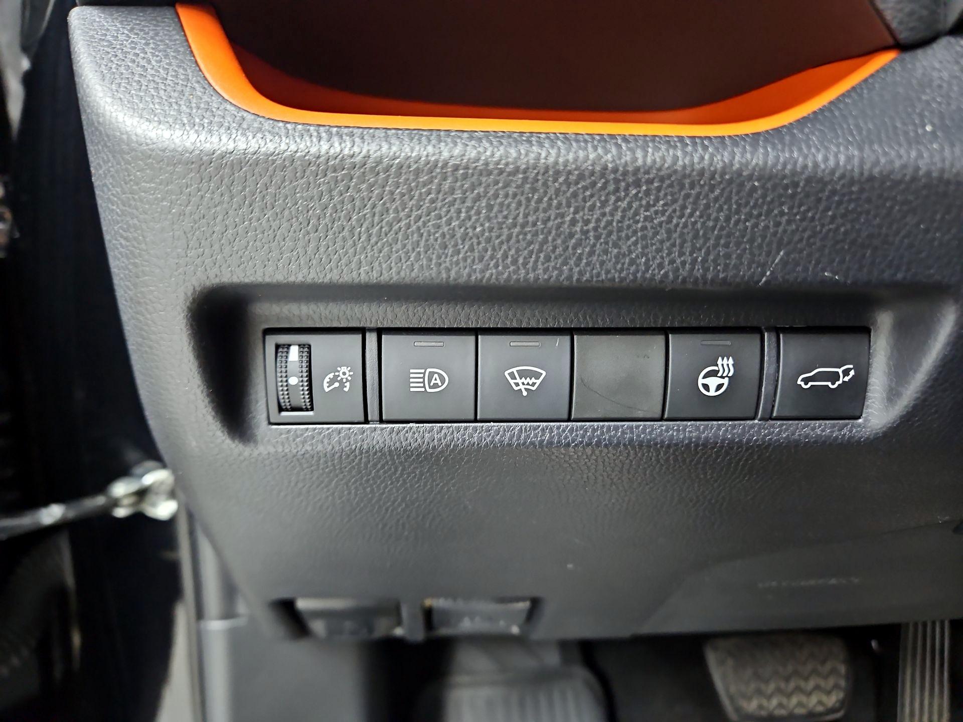 Thumbnail: 2019 Toyota RAV4 - 13
