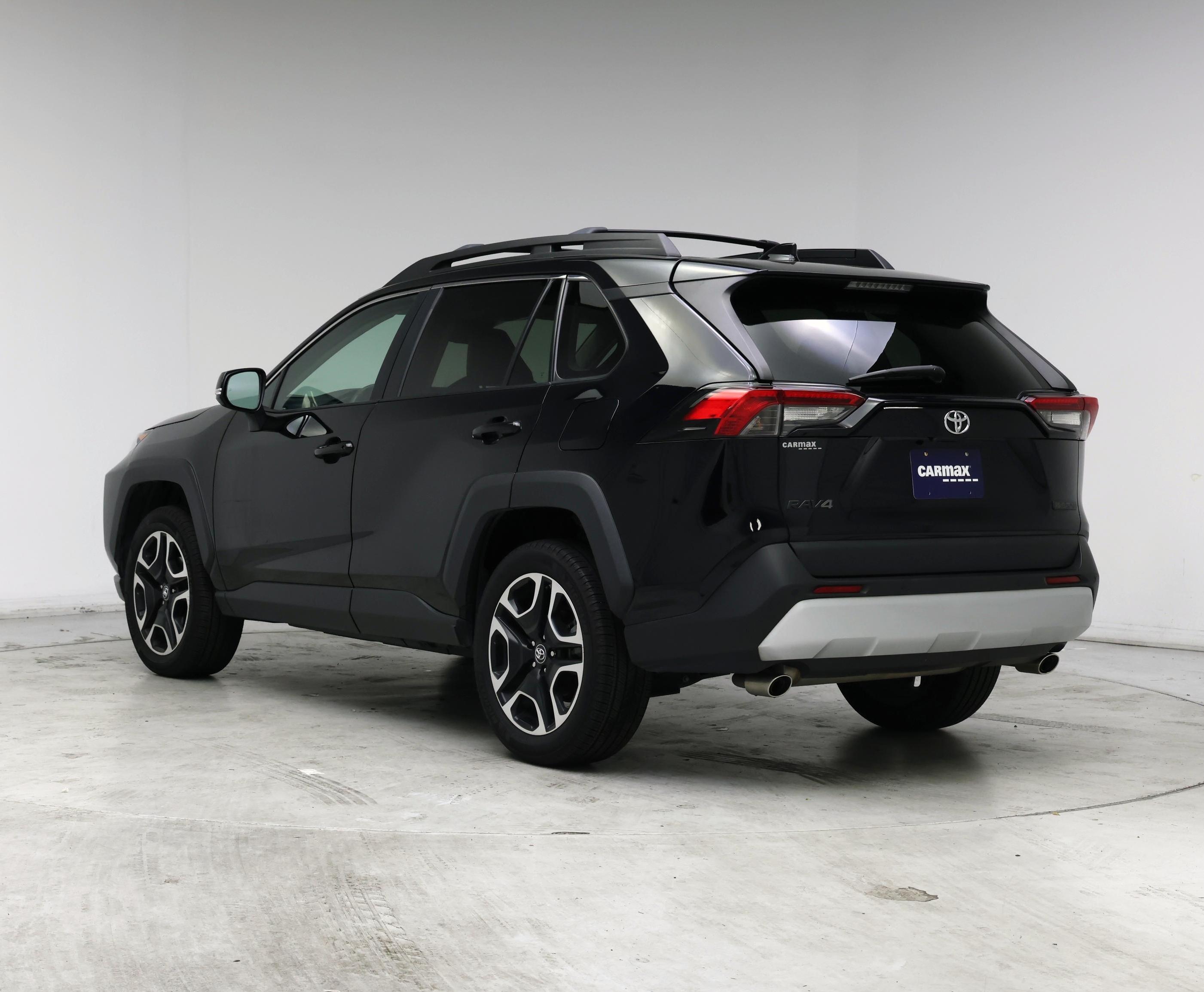 Thumbnail: 2019 Toyota RAV4 - 2