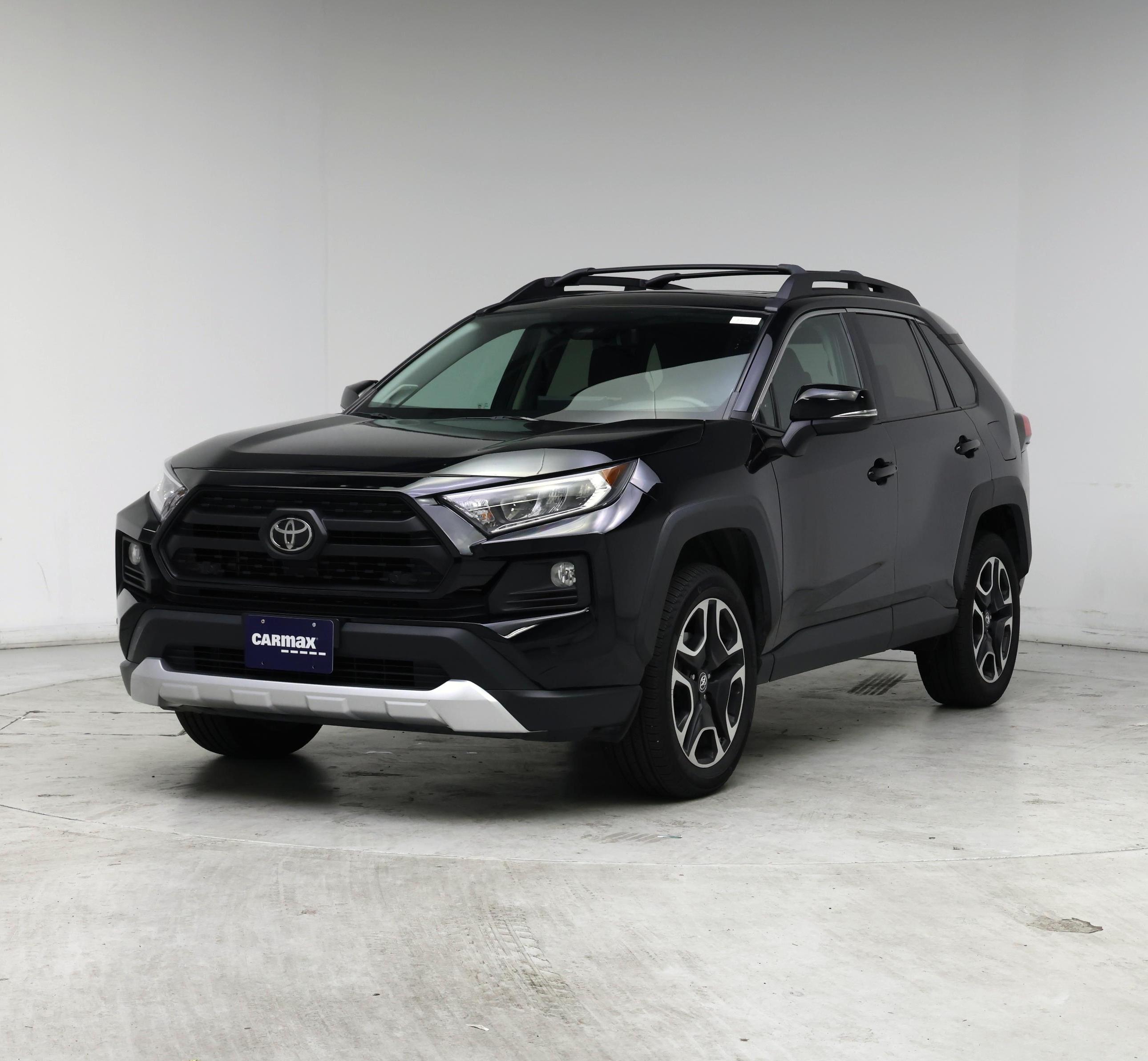 Thumbnail: 2019 Toyota RAV4 - 4