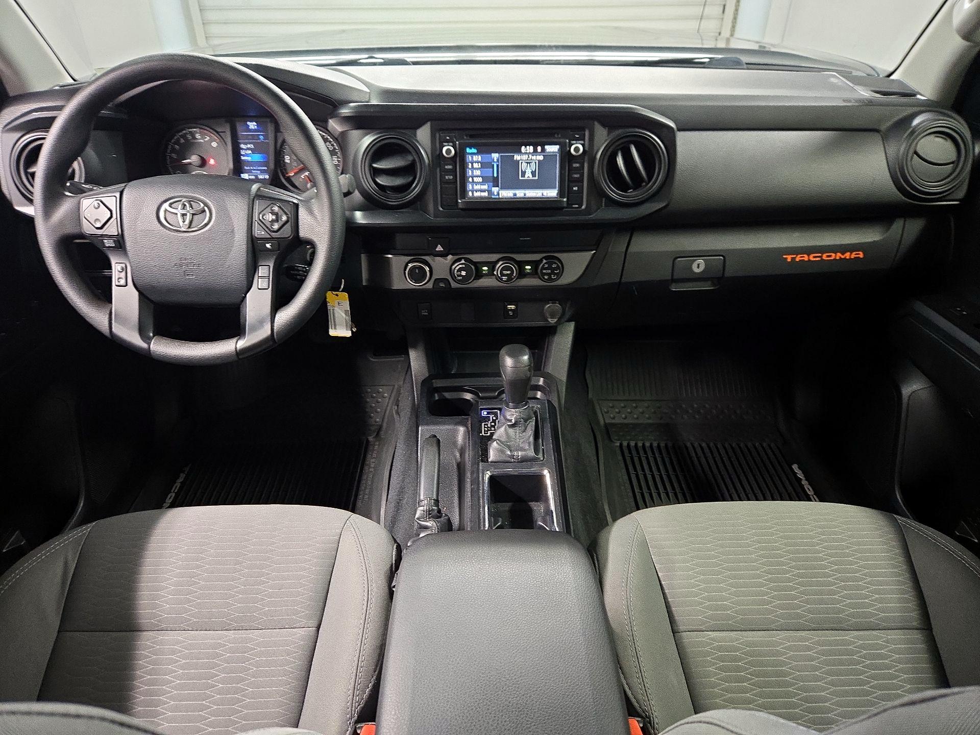 Thumbnail: 2019 Toyota Tacoma - 9