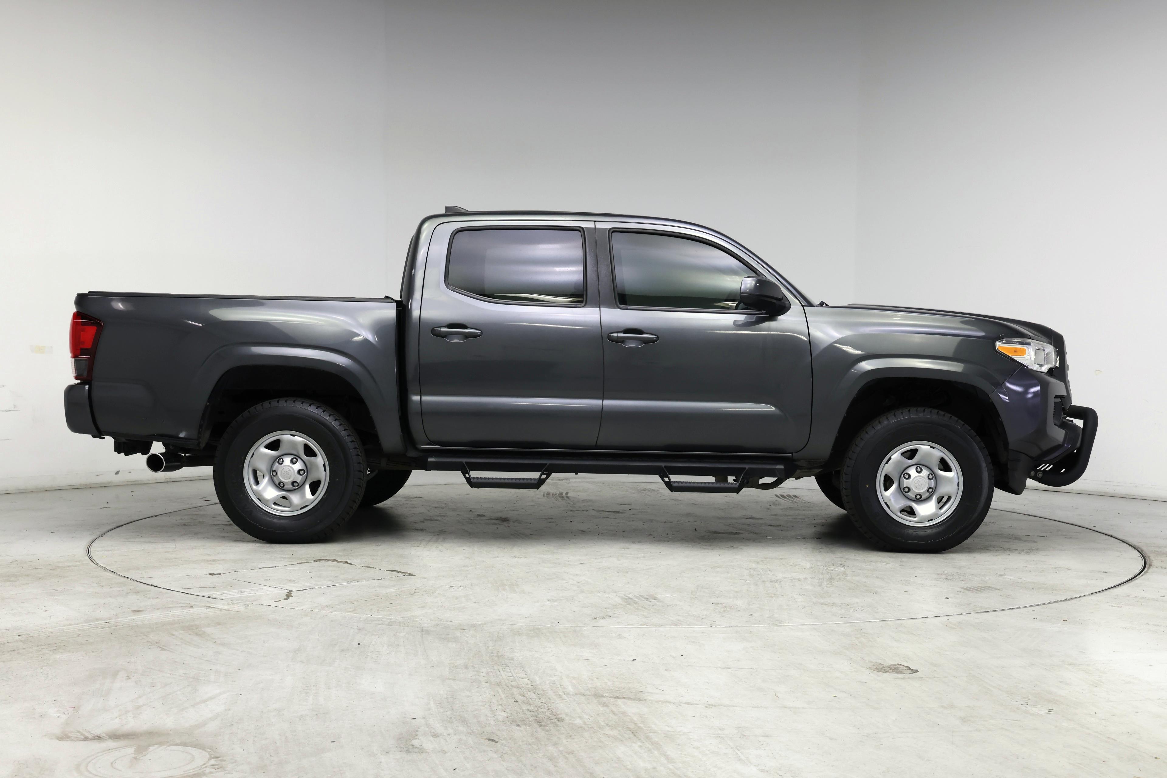 Thumbnail: 2019 Toyota Tacoma - 7