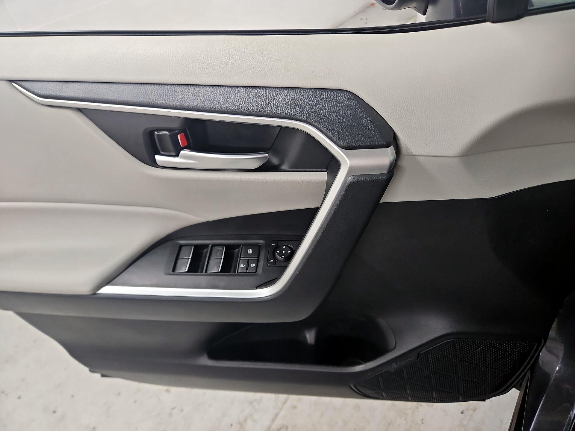 Thumbnail: 2024 Toyota RAV4 - 12