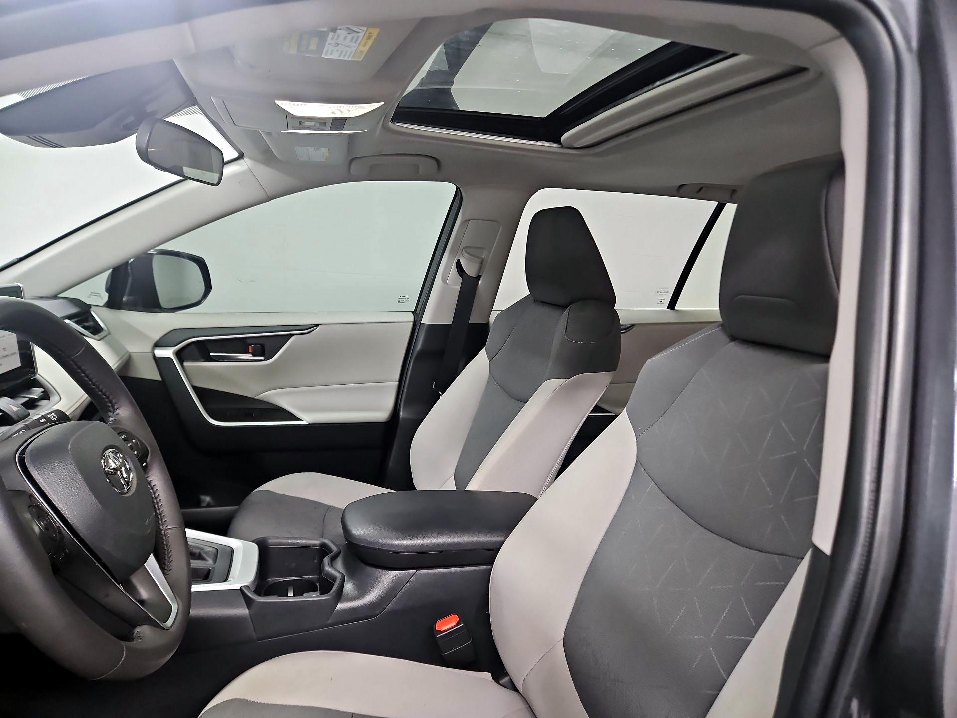 Thumbnail: 2024 Toyota RAV4 - 19
