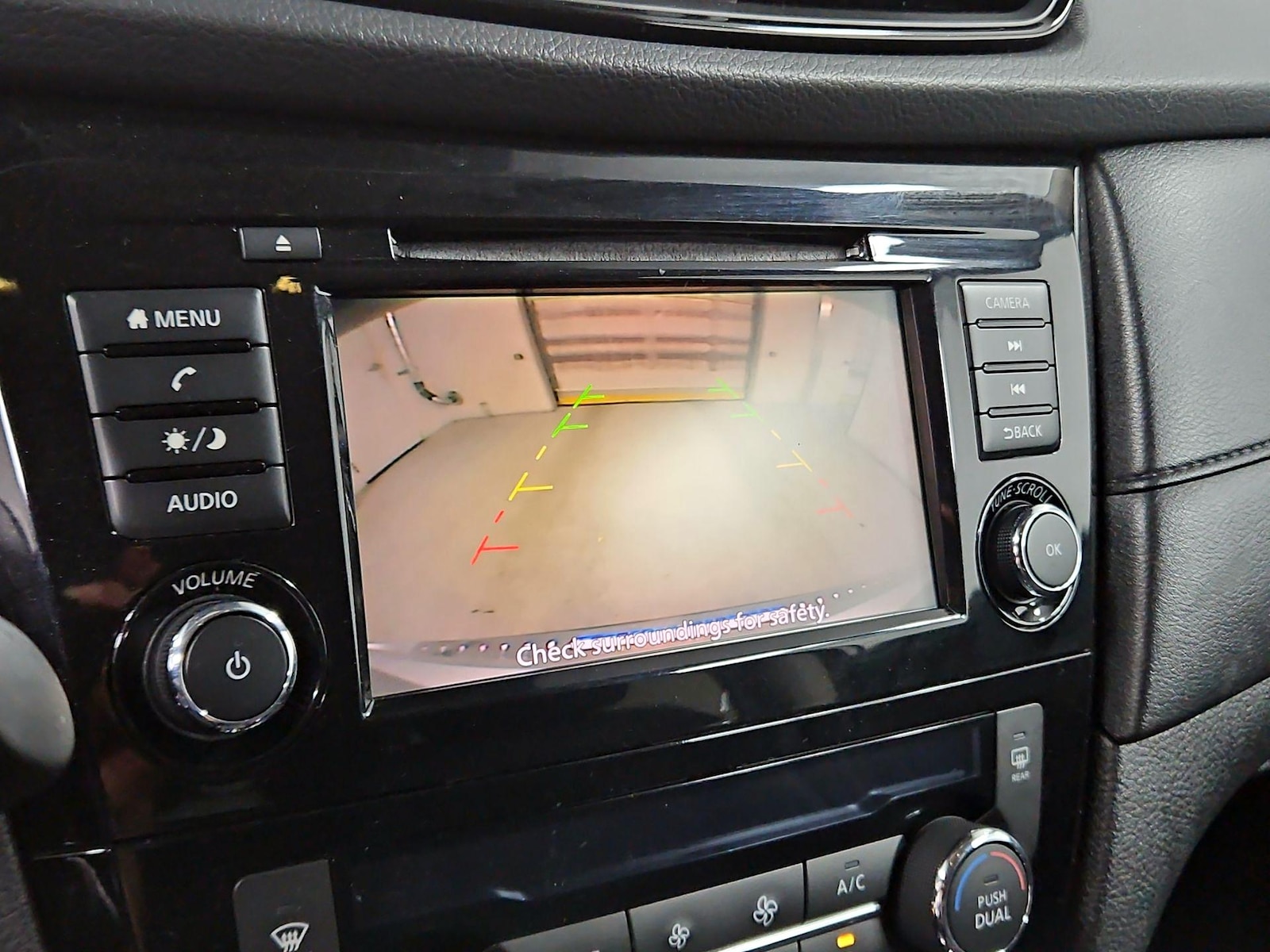 2018 Nissan Rogue SV - Photo 15