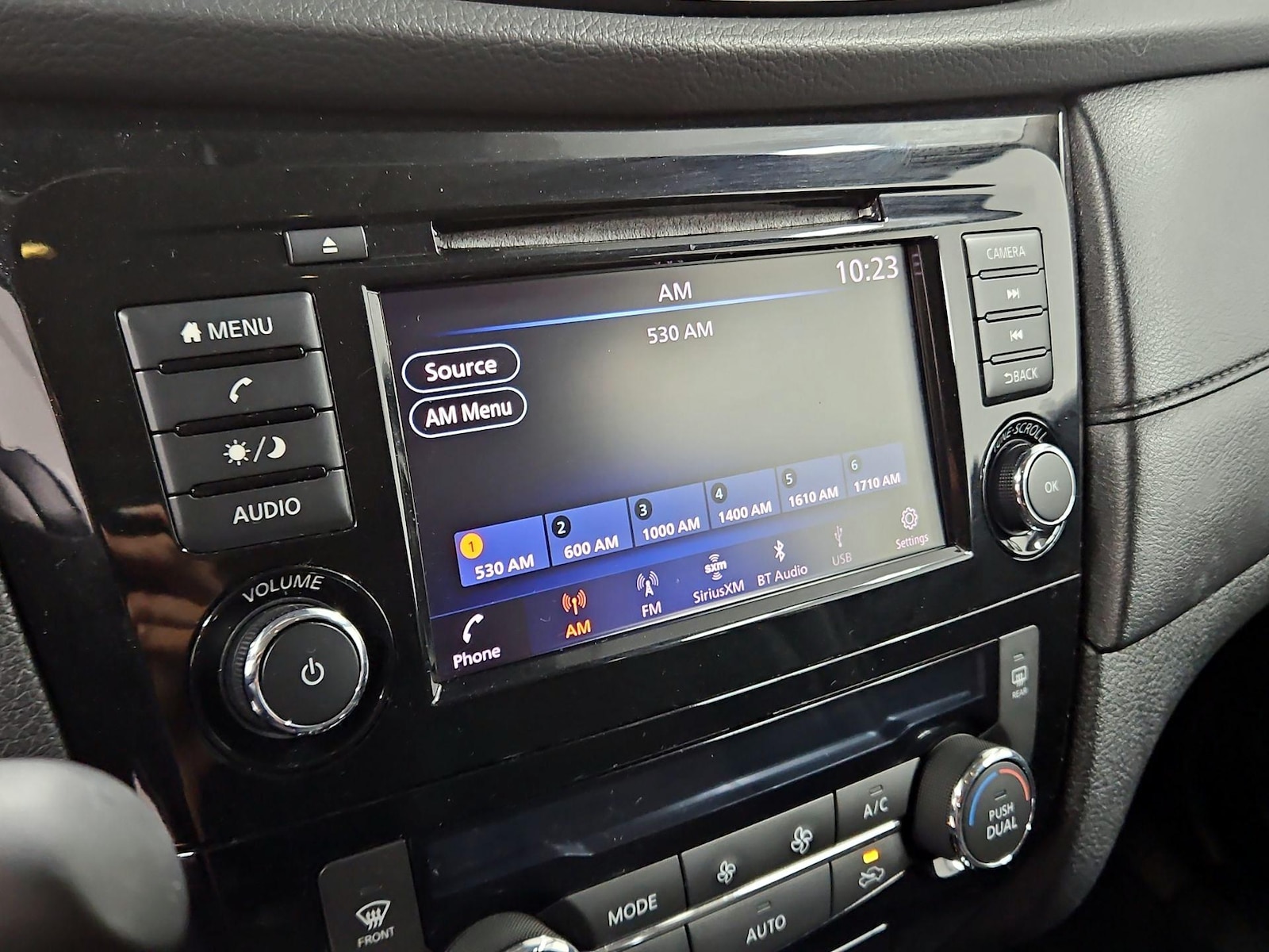 2018 Nissan Rogue SV - Photo 16