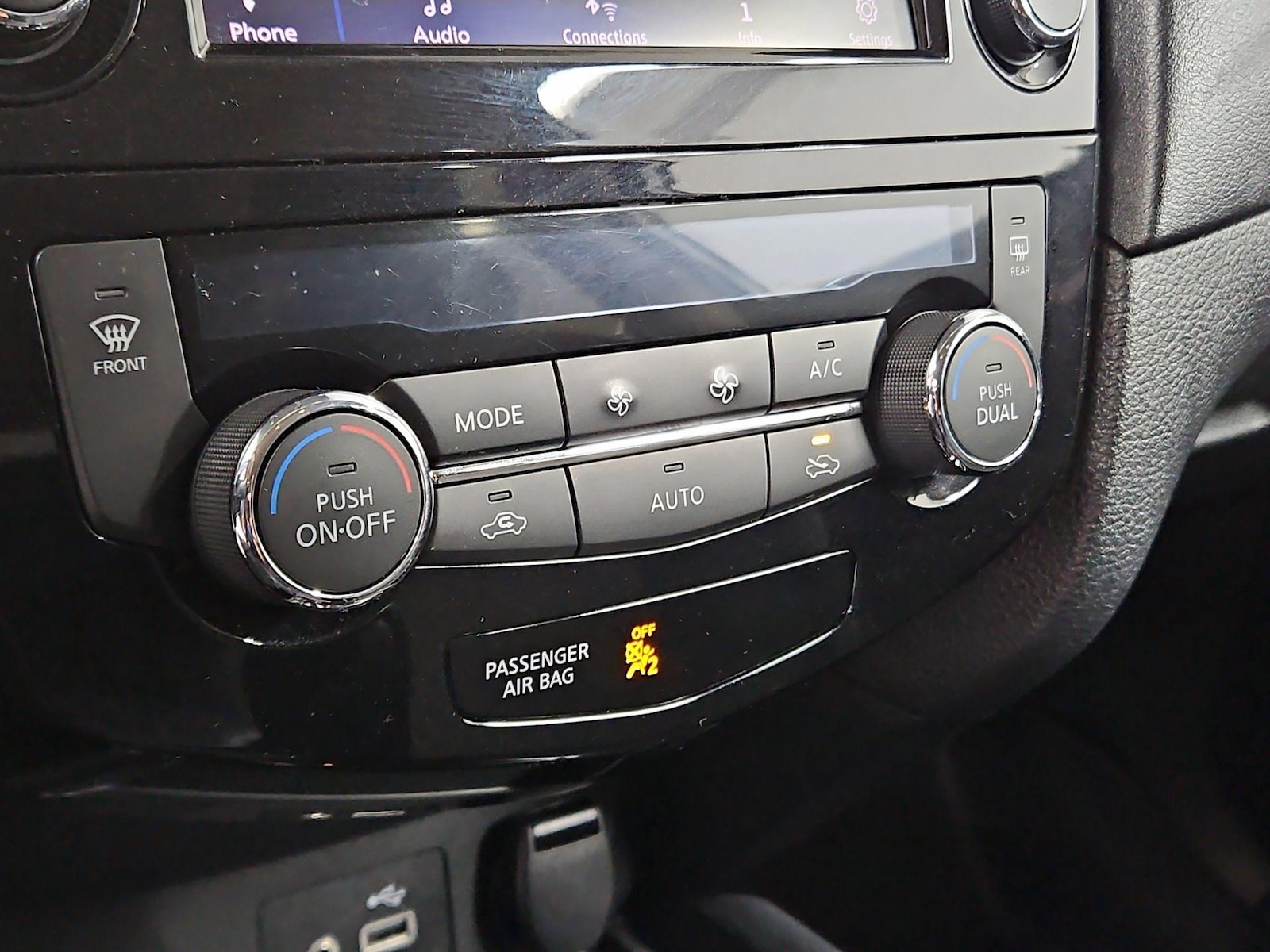 2018 Nissan Rogue SV - Photo 17