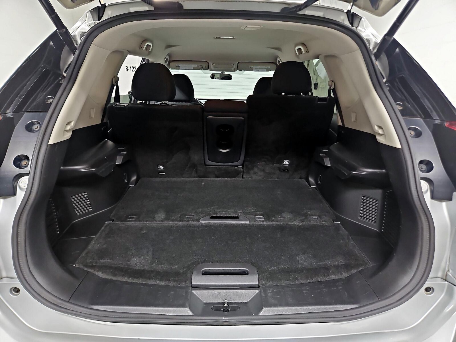 2018 Nissan Rogue SV - Photo 21
