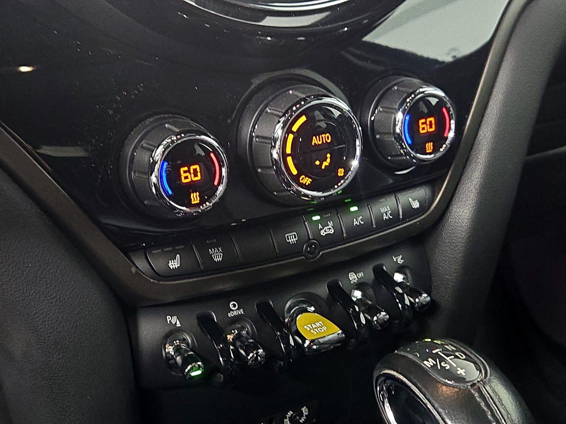 Thumbnail: 2018 MINI Cooper Countryman - 17