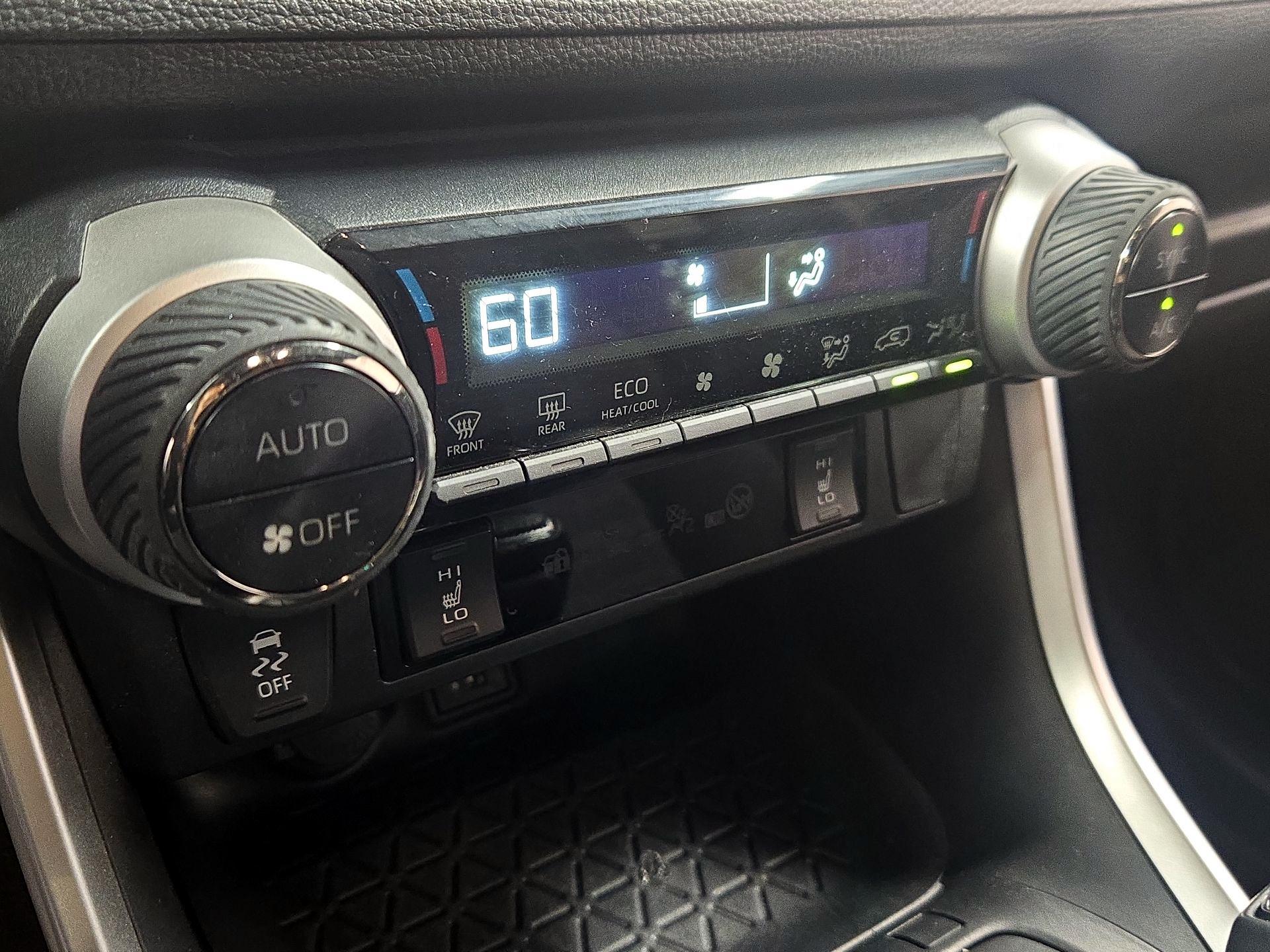 Thumbnail: 2024 Toyota RAV4 - 16