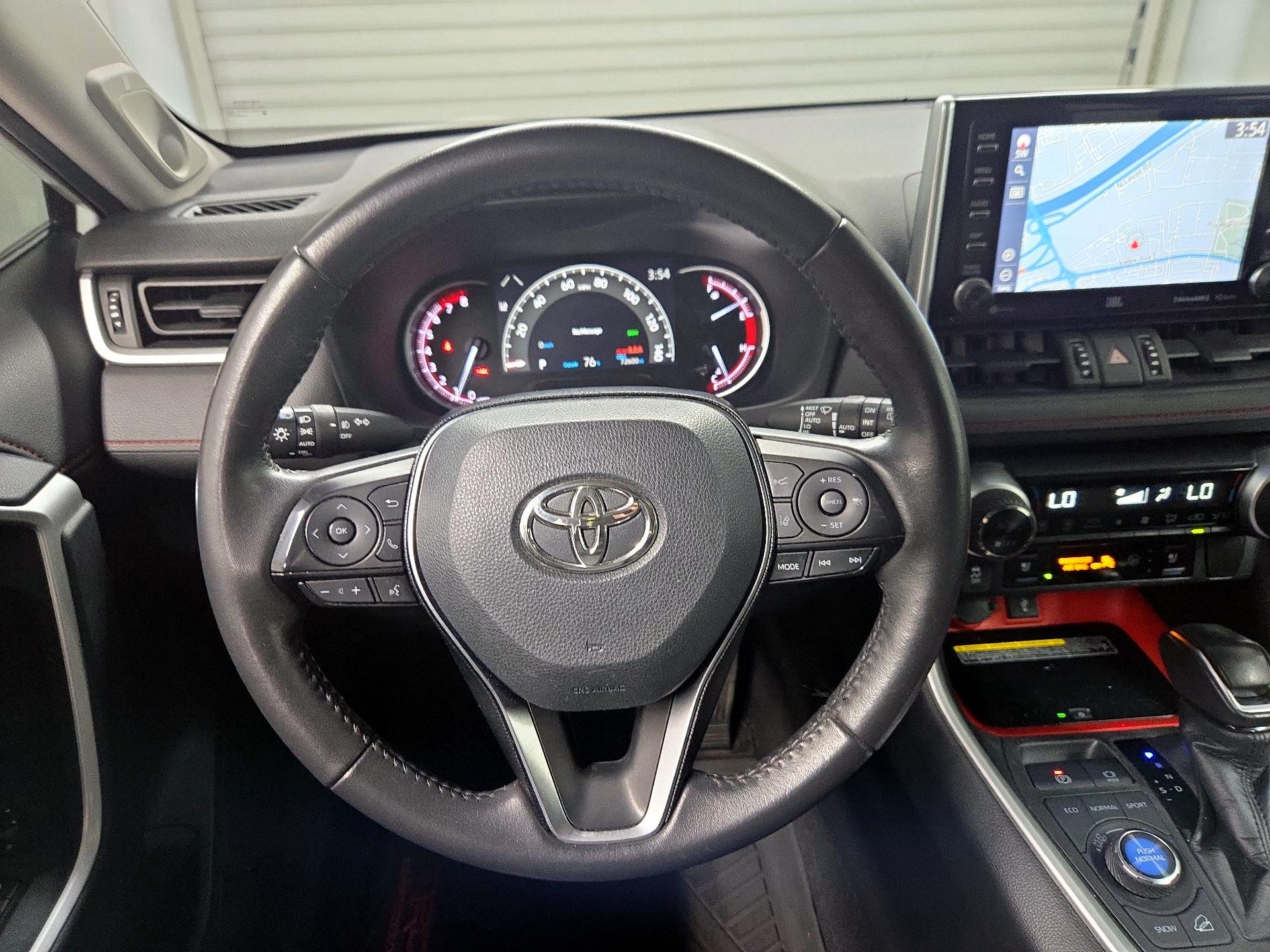 Thumbnail: 2021 Toyota RAV4 - 10