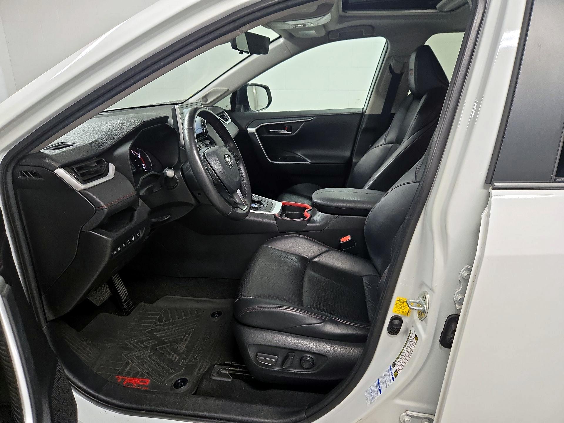 Thumbnail: 2021 Toyota RAV4 - 11