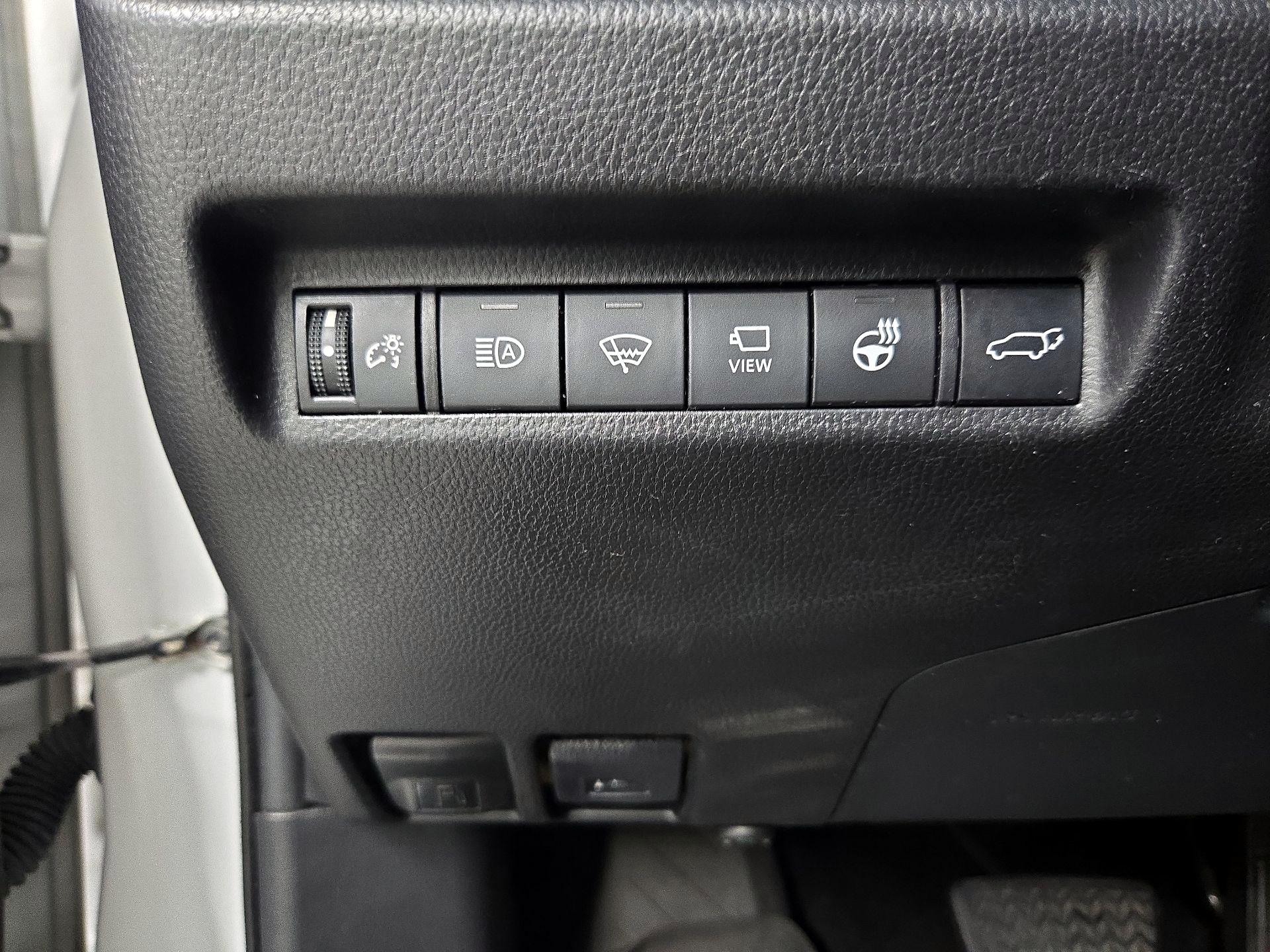 Thumbnail: 2021 Toyota RAV4 - 13
