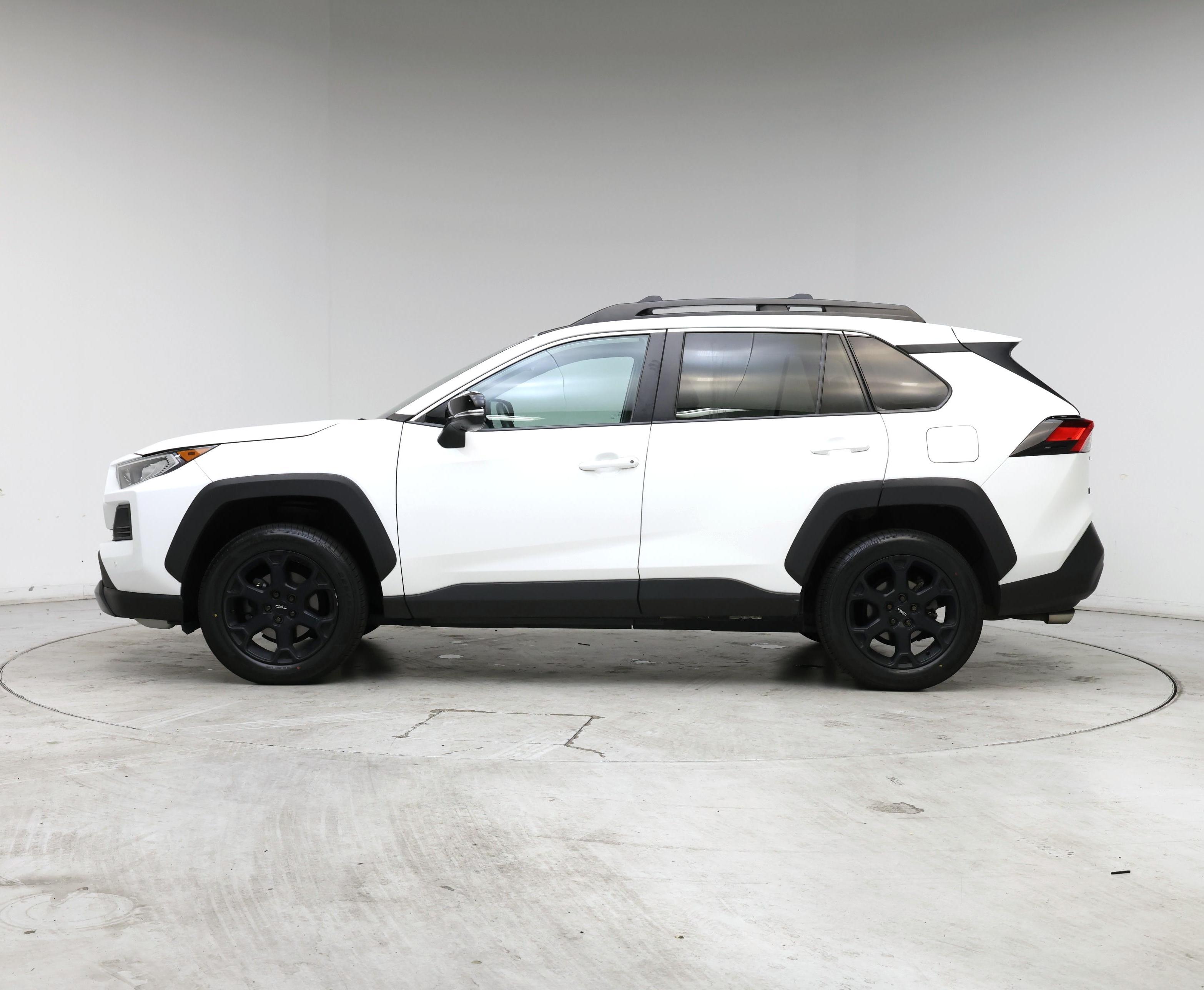 Thumbnail: 2021 Toyota RAV4 - 3