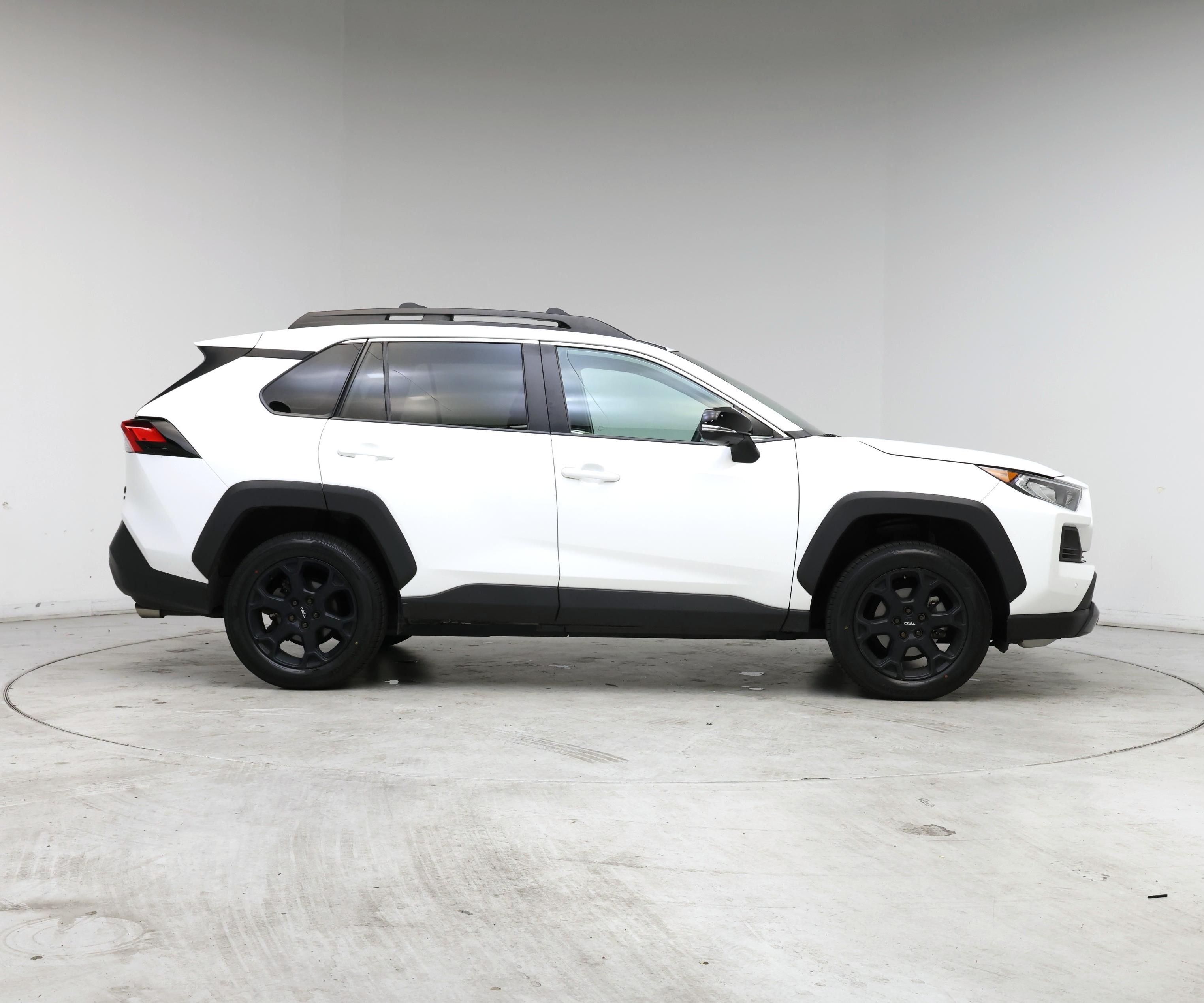 Thumbnail: 2021 Toyota RAV4 - 7