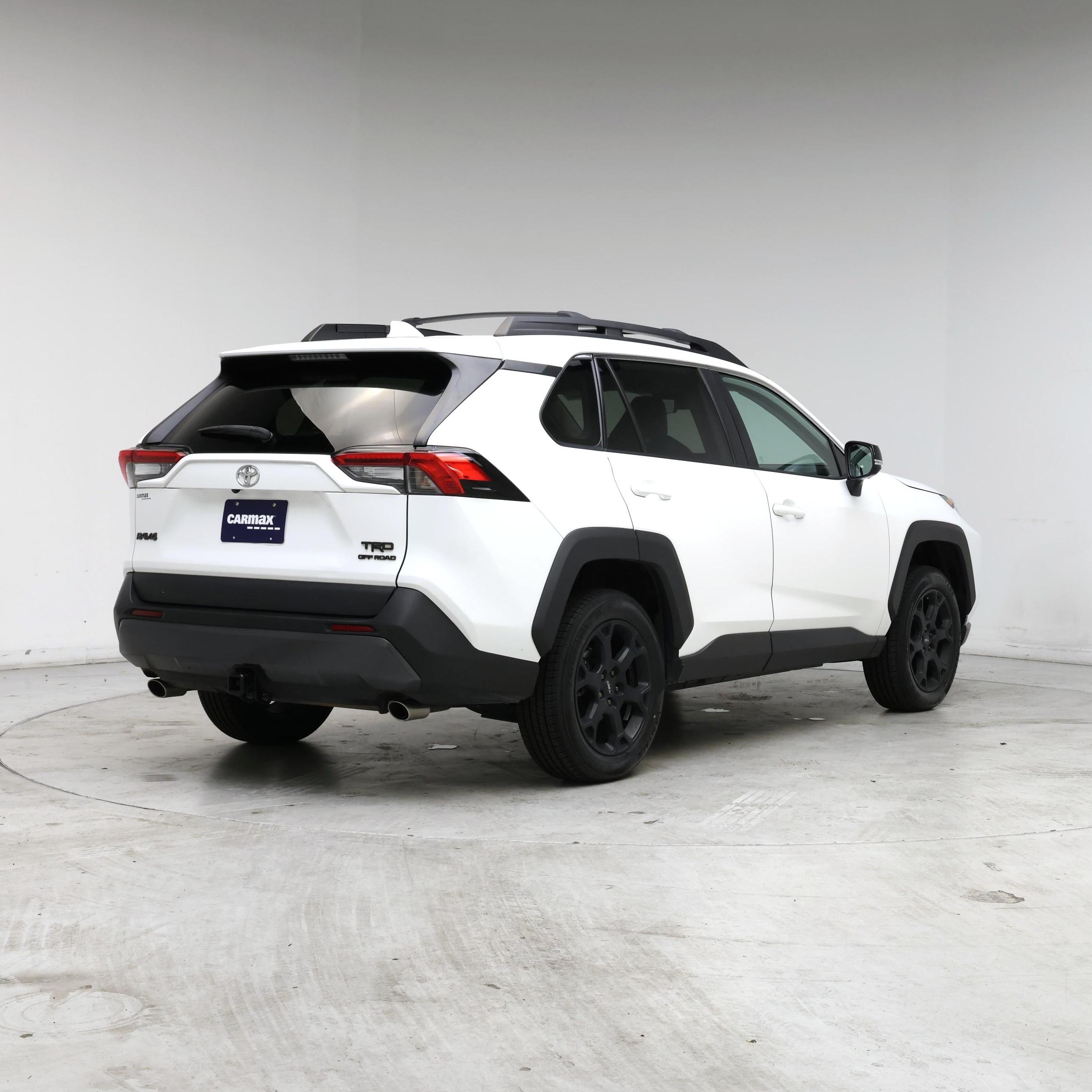 Thumbnail: 2021 Toyota RAV4 - 8