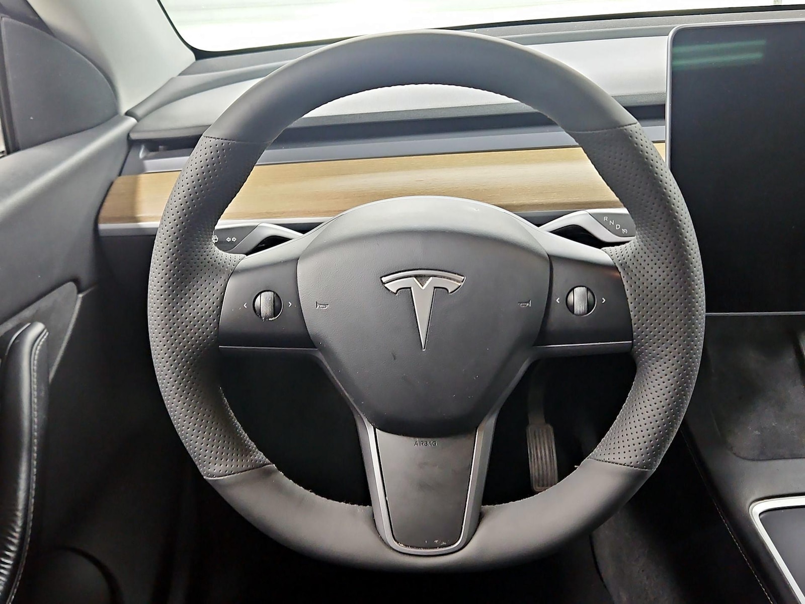 2022 Tesla Model Y Long Range - Photo 11