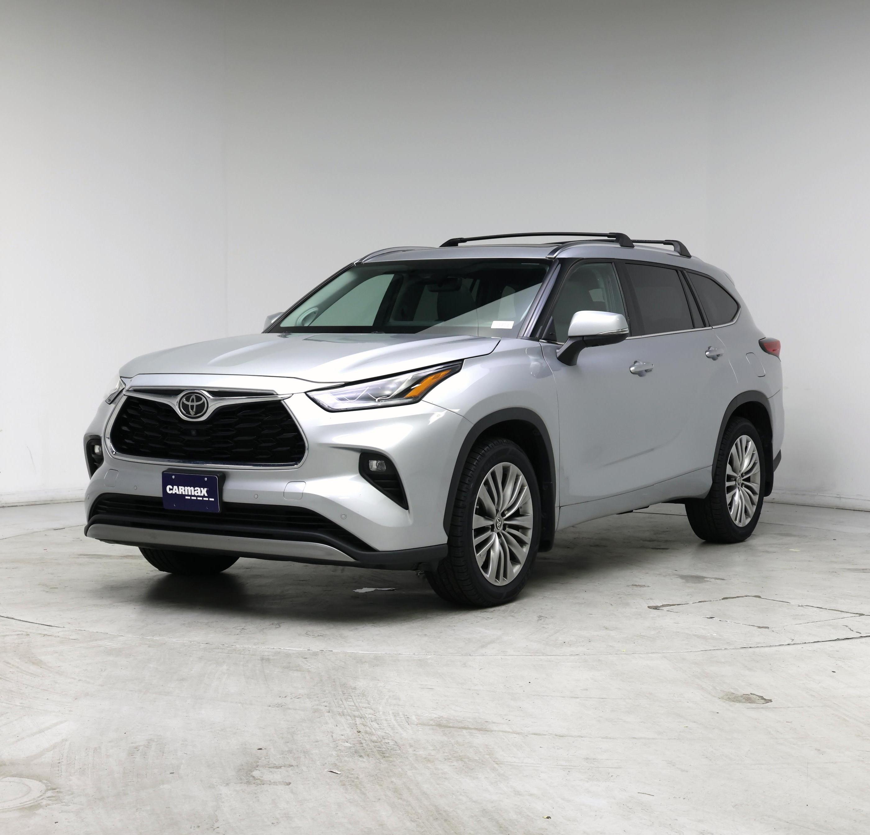 Thumbnail: 2022 Toyota Highlander - 4