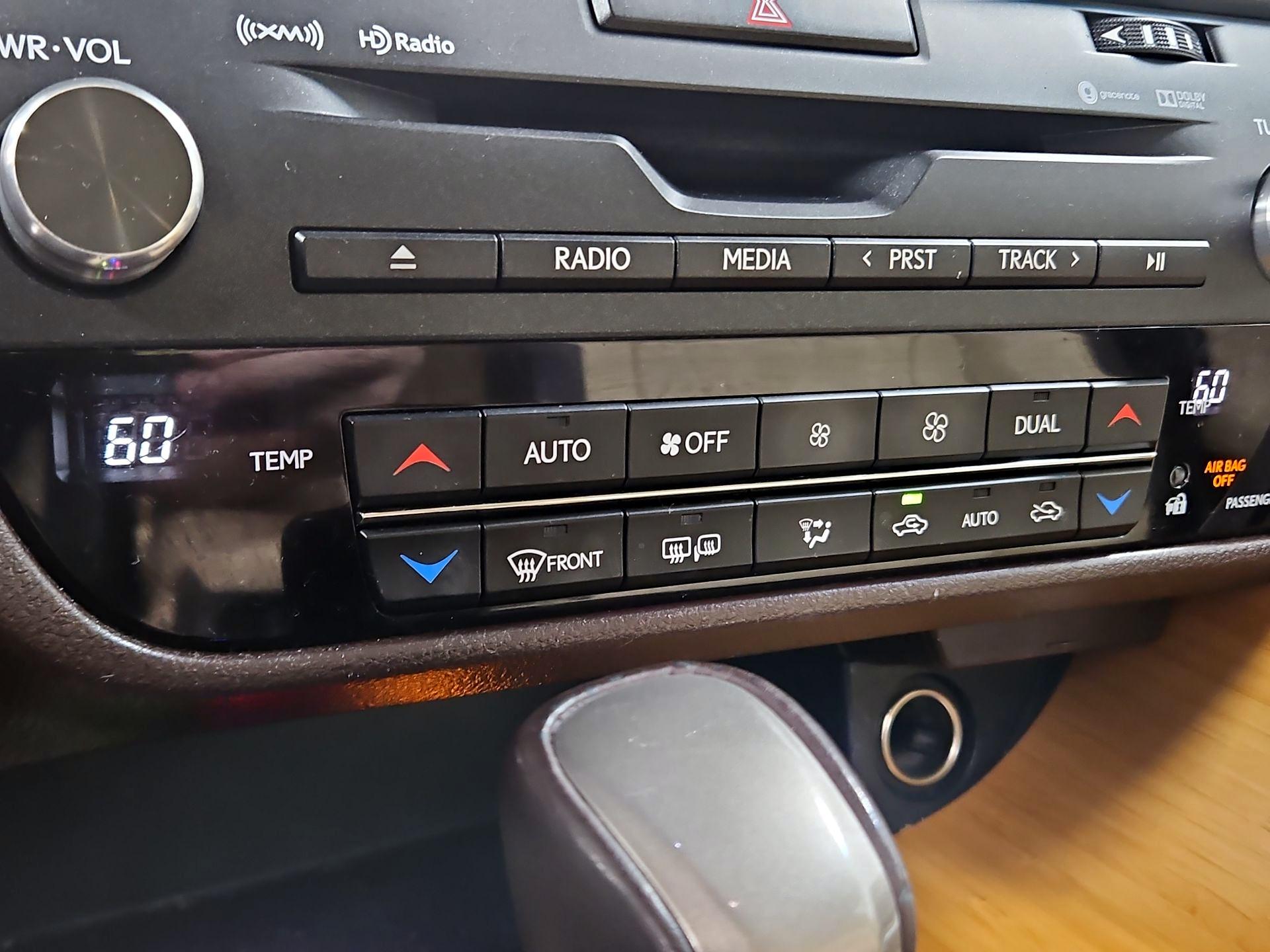 Thumbnail: 2018 Lexus RX - 17