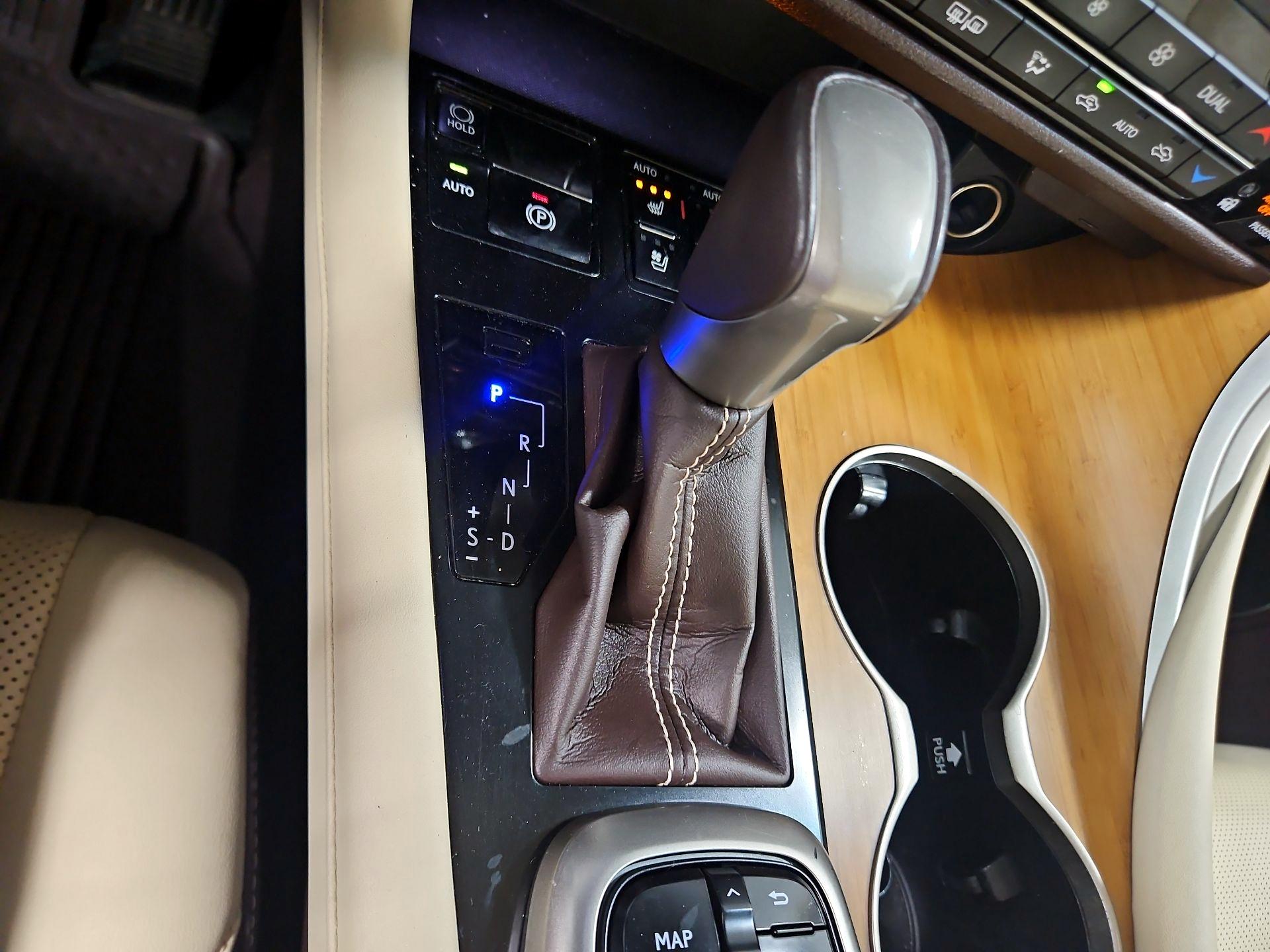 Thumbnail: 2018 Lexus RX - 18