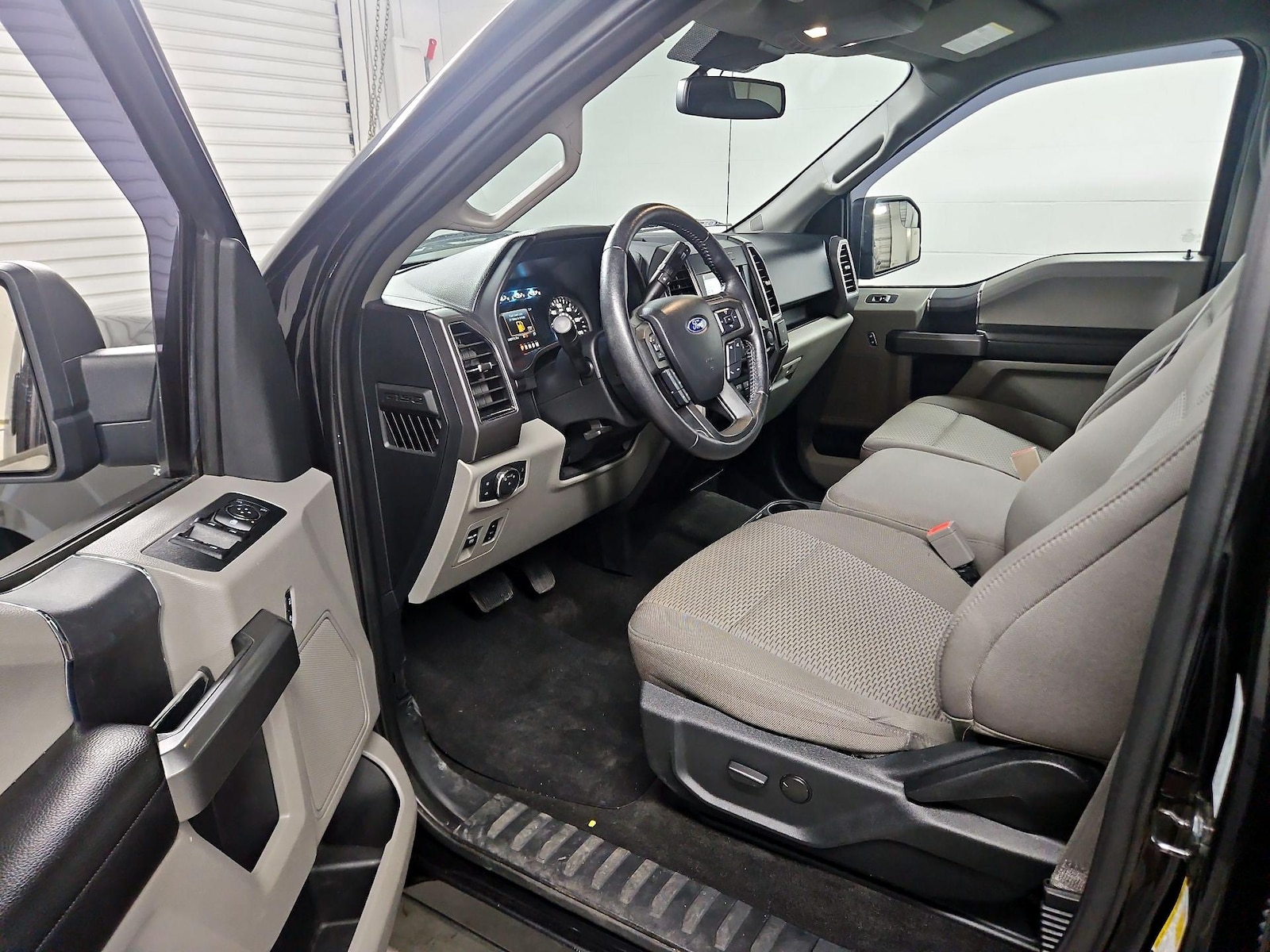 2019 Ford F-150 XLT - Photo 12
