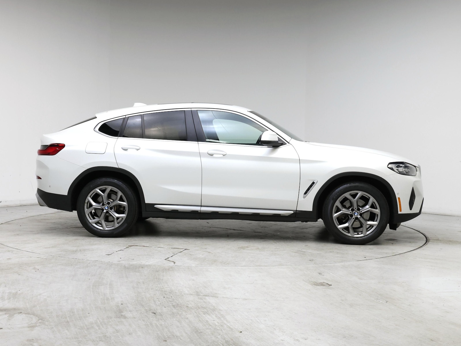 2024 BMW X4 30i - Photo 8