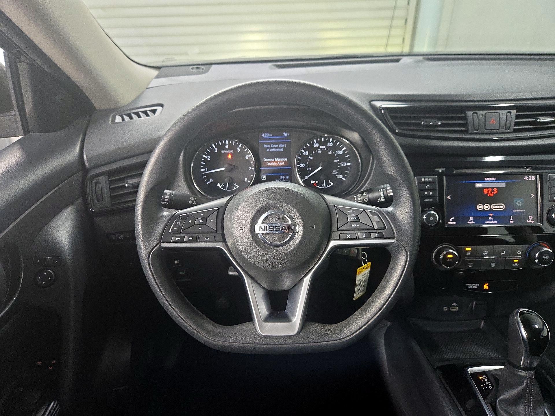 Thumbnail: 2019 Nissan Rogue - 10