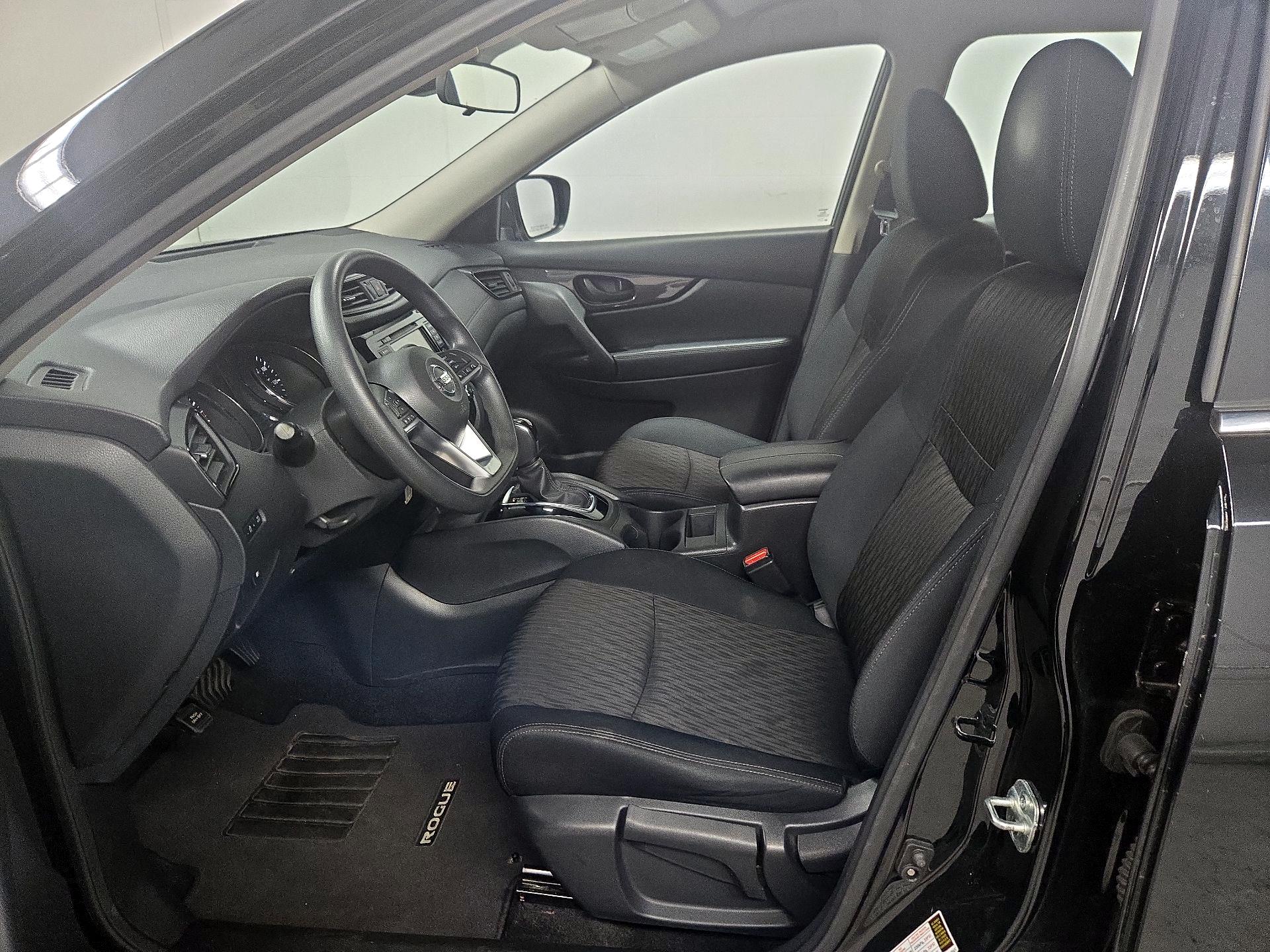 Thumbnail: 2019 Nissan Rogue - 11