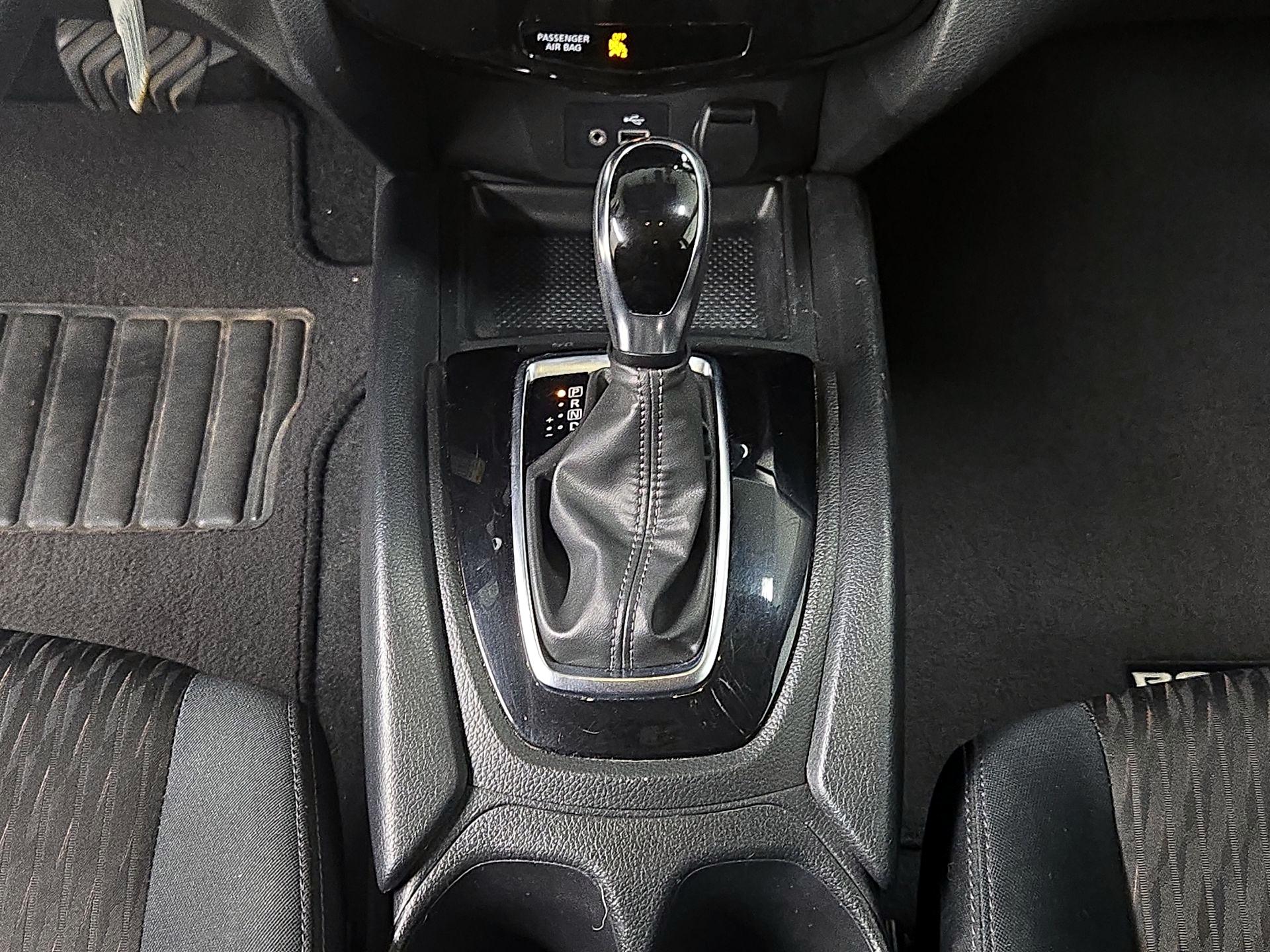 Thumbnail: 2019 Nissan Rogue - 17