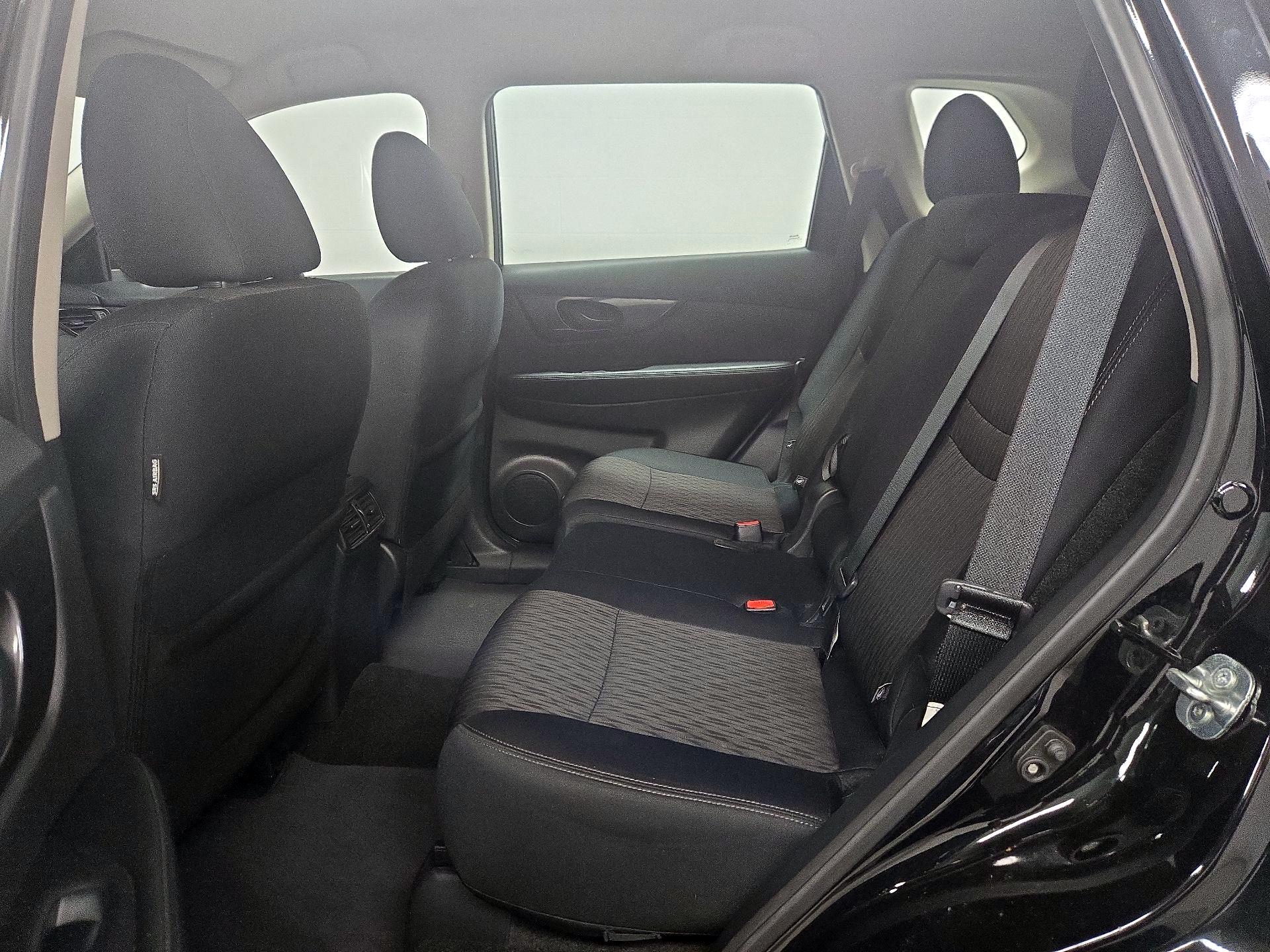 Thumbnail: 2019 Nissan Rogue - 19