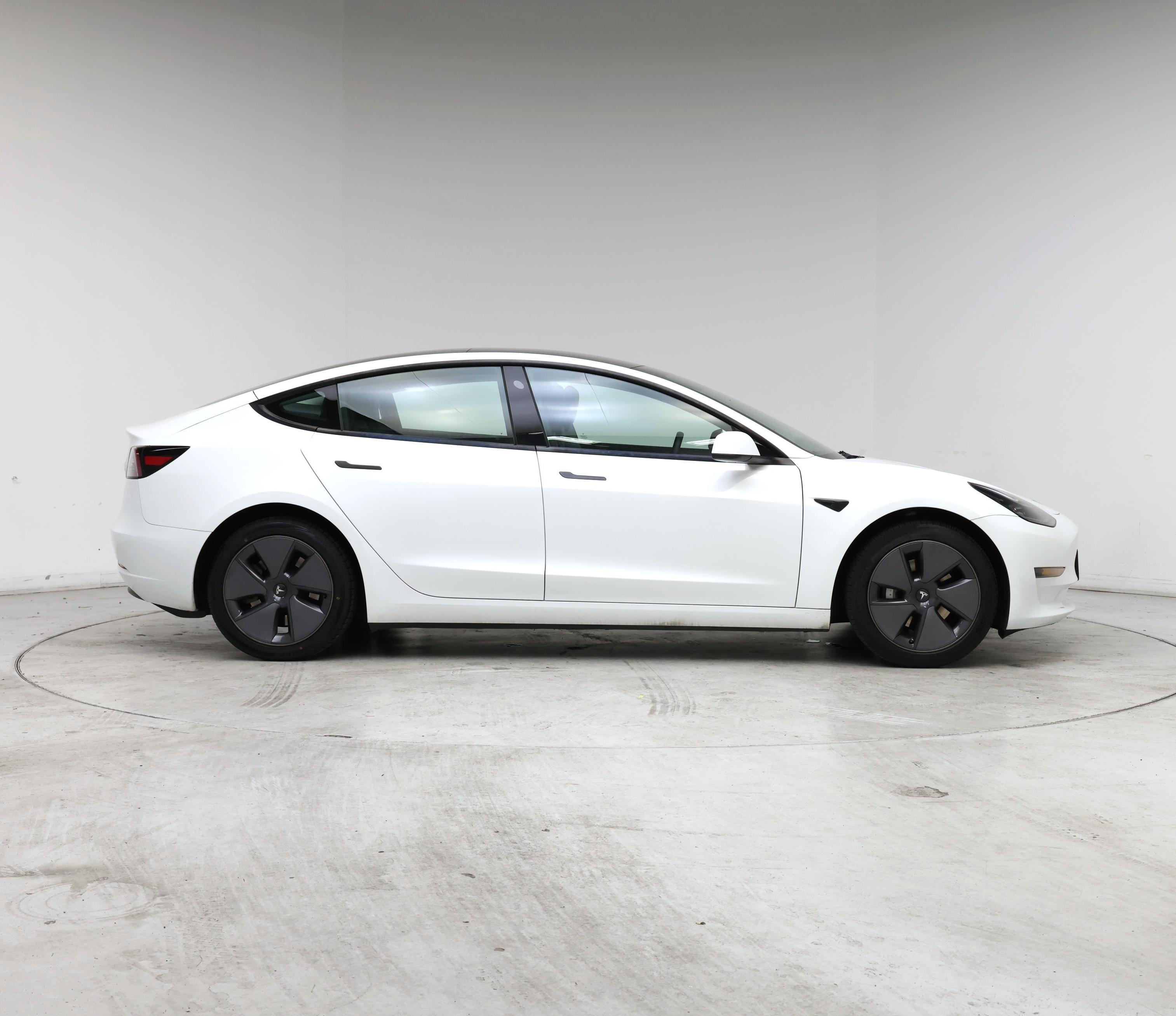 Thumbnail: 2023 Tesla Model 3 - 7