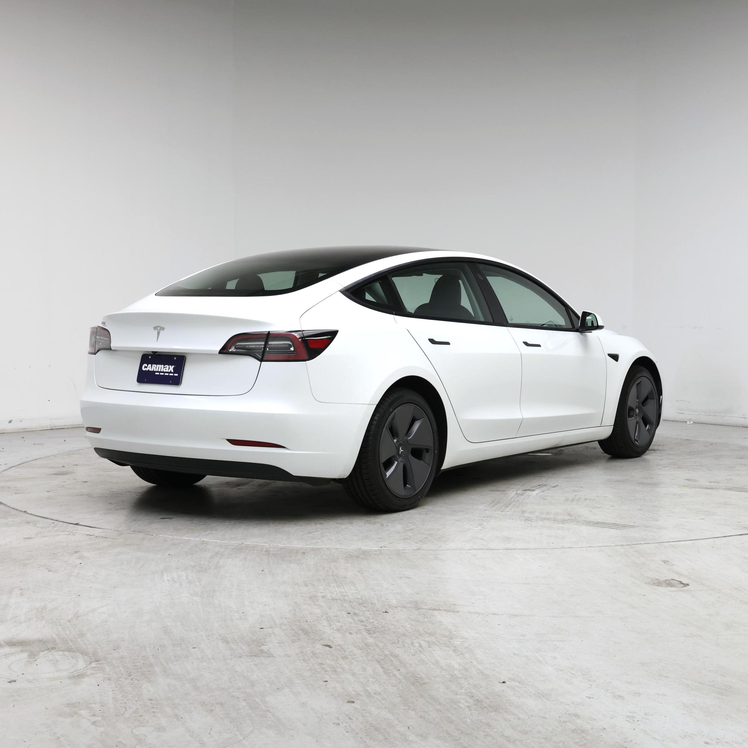 Thumbnail: 2023 Tesla Model 3 - 8