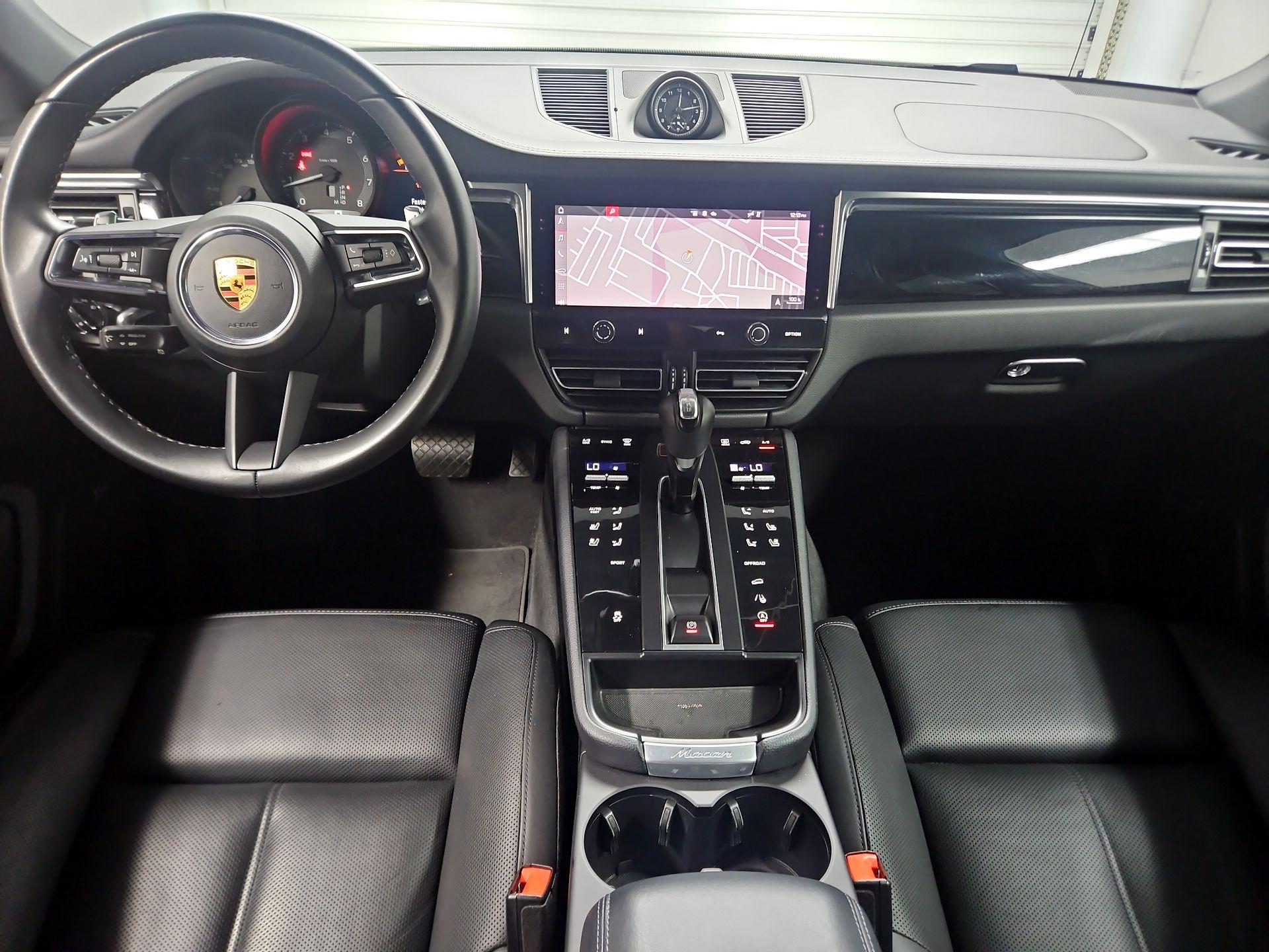 Thumbnail: 2022 Porsche Macan - 9