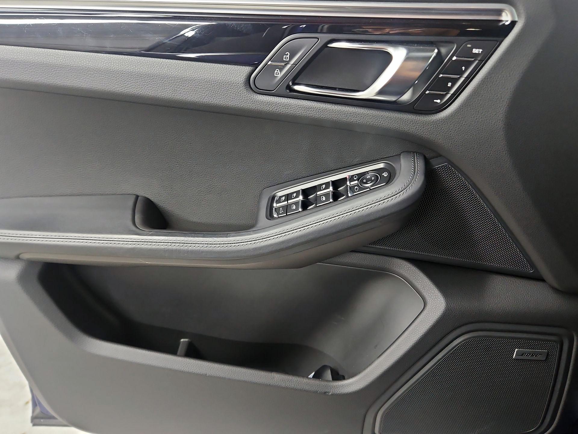Thumbnail: 2022 Porsche Macan - 12