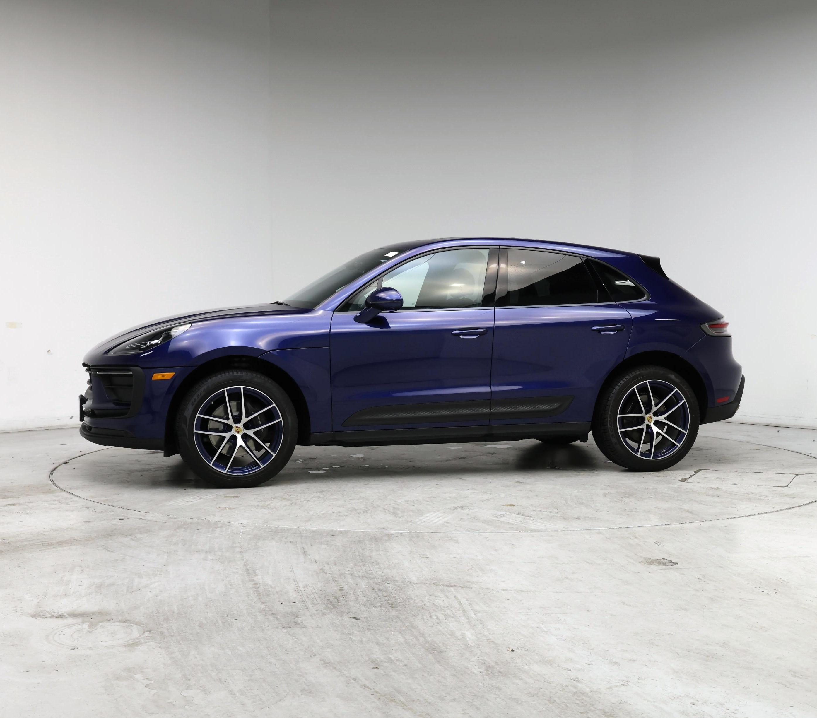 Thumbnail: 2022 Porsche Macan - 3
