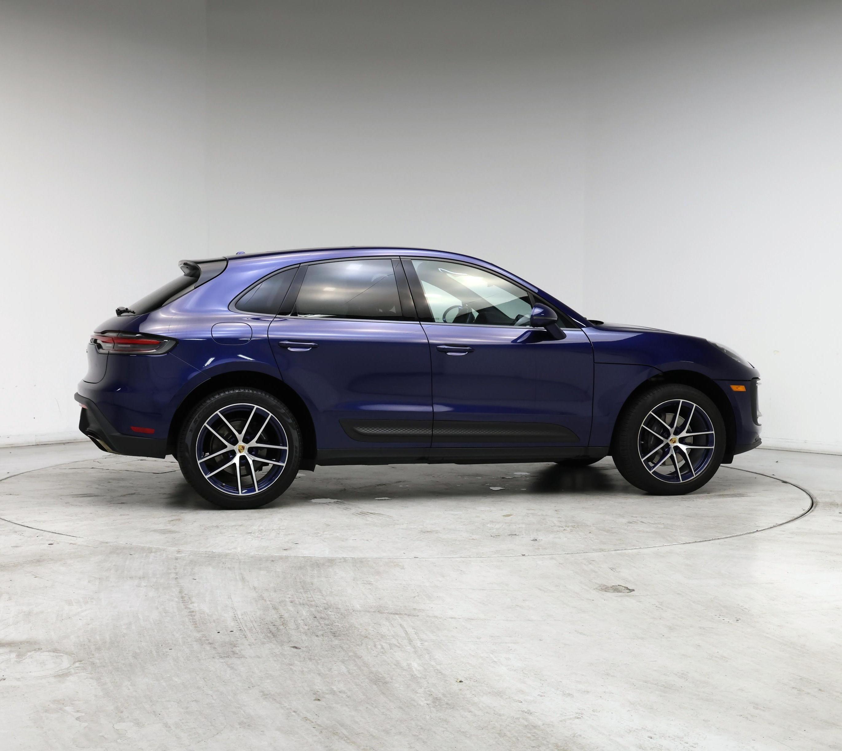 Thumbnail: 2022 Porsche Macan - 7