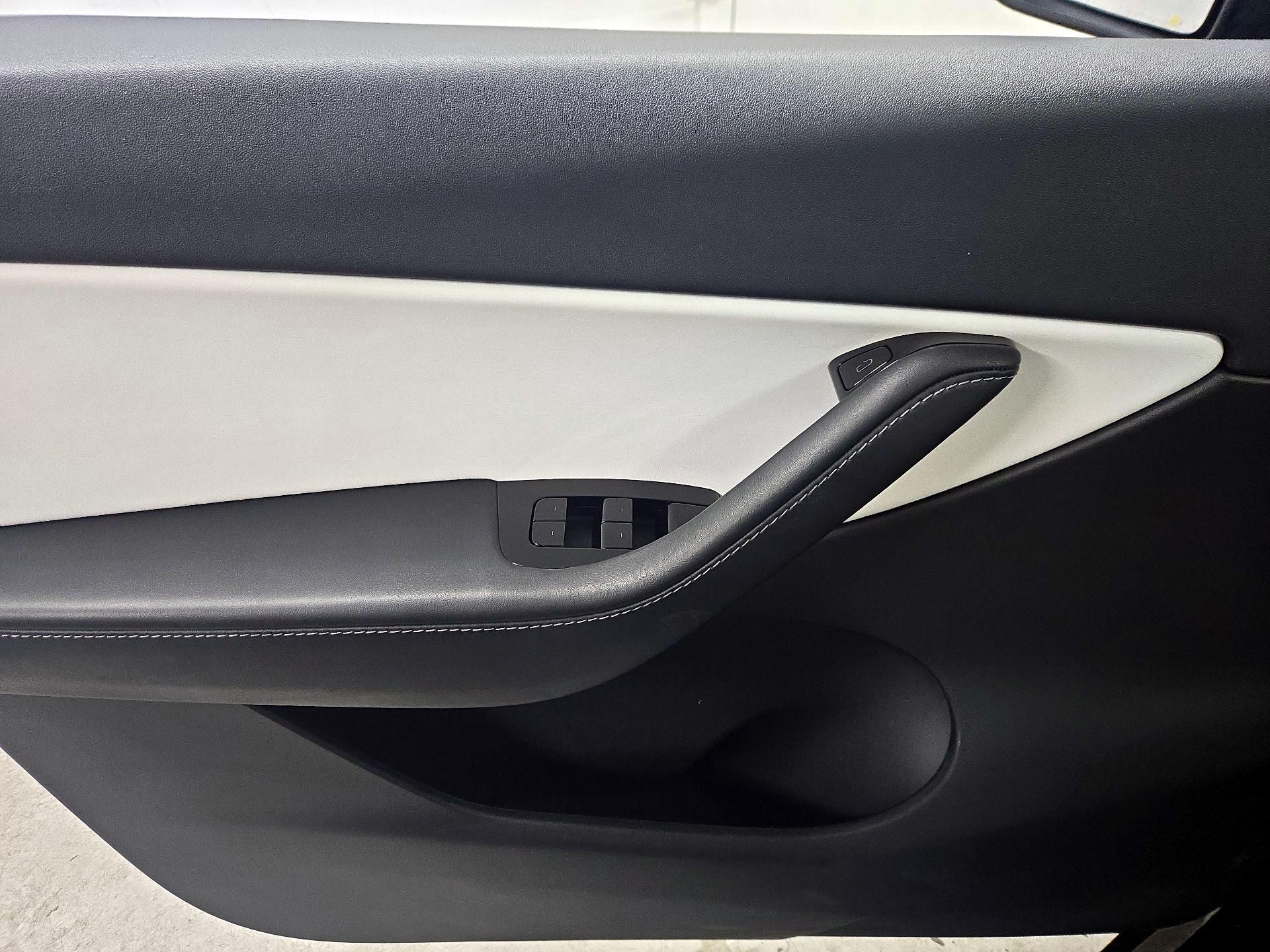 Thumbnail: 2020 Tesla Model Y - 12