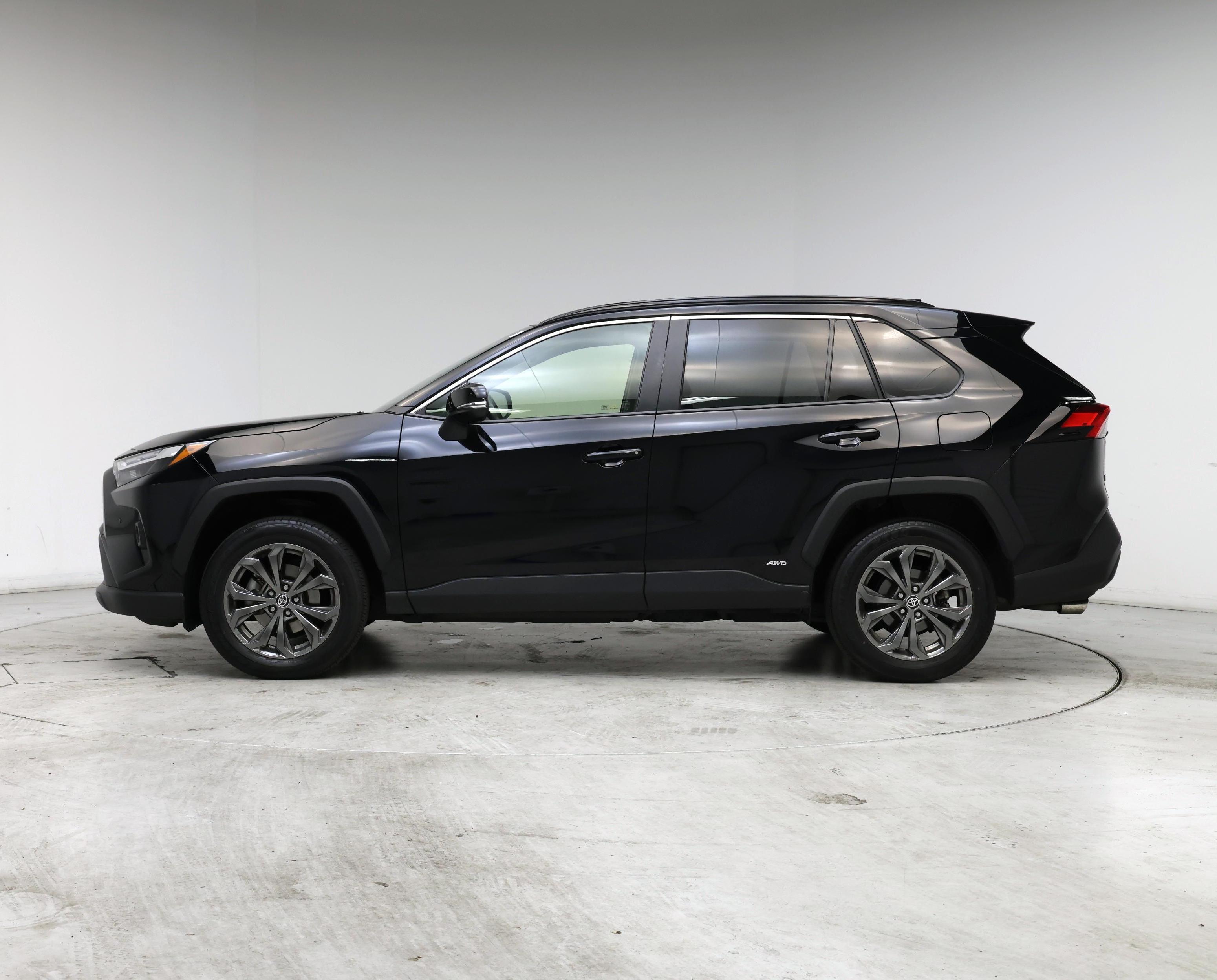 Thumbnail: 2024 Toyota RAV4 - 3