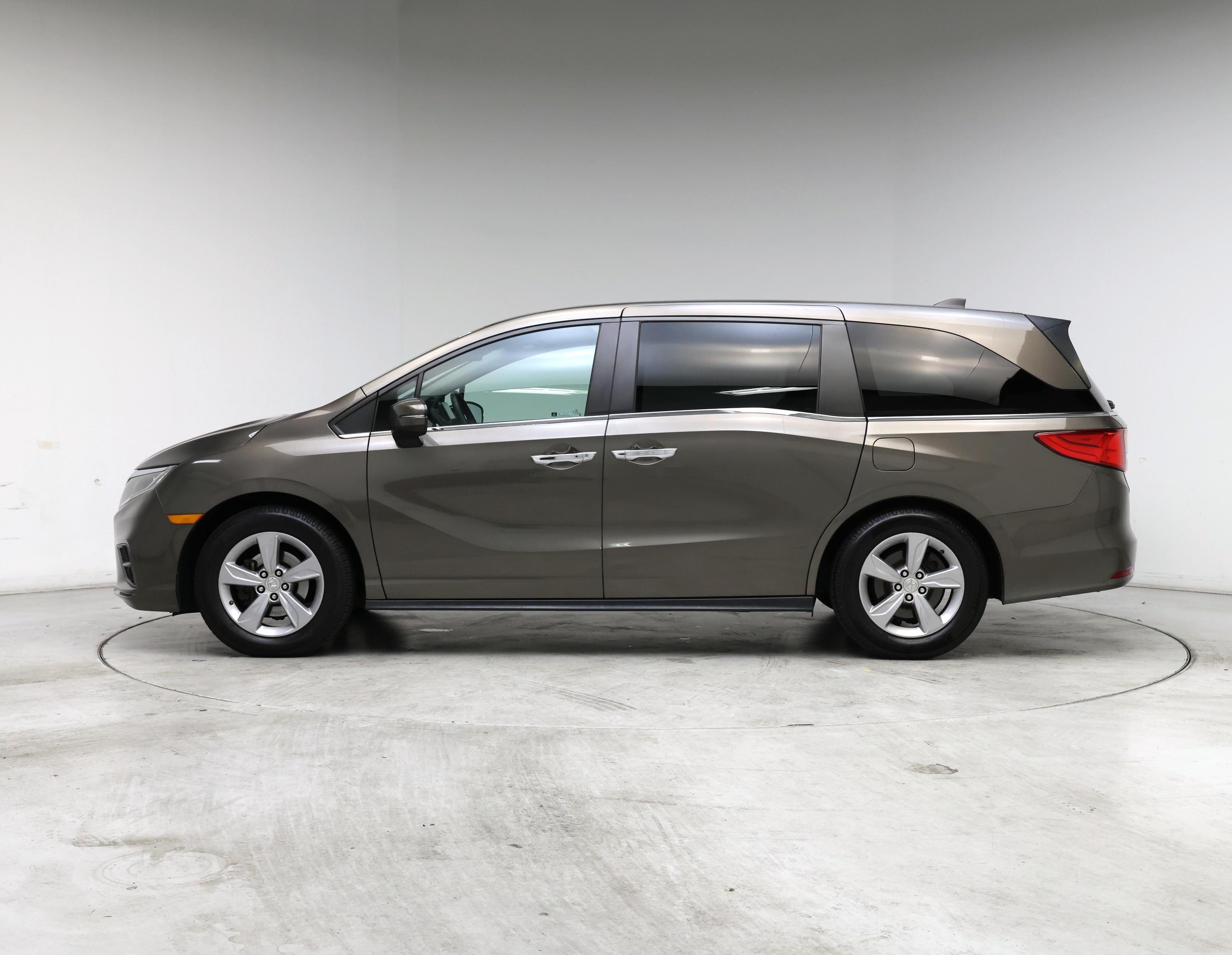 Thumbnail: 2018 Honda Odyssey - 3