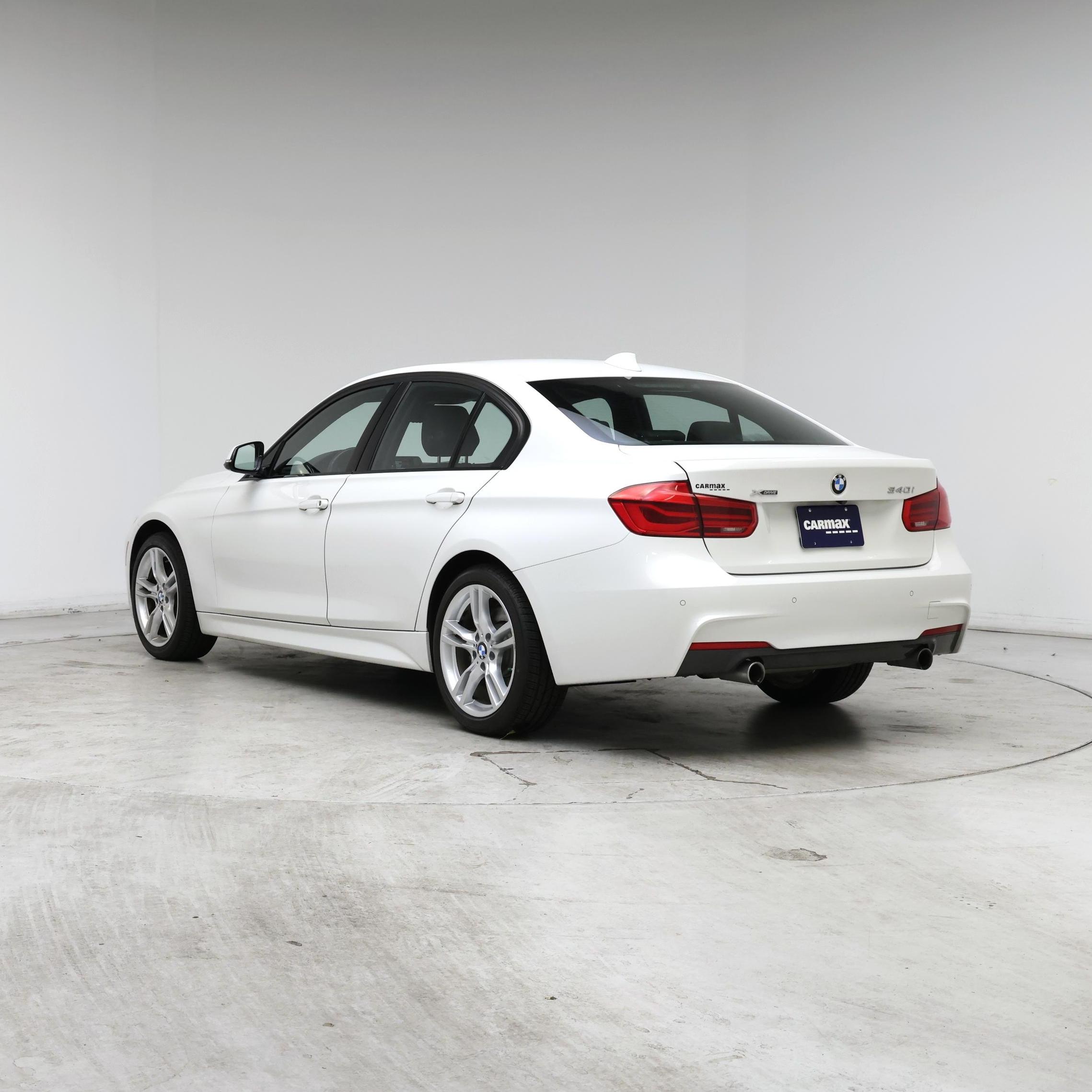 Thumbnail: 2017 BMW 3 Series - 2