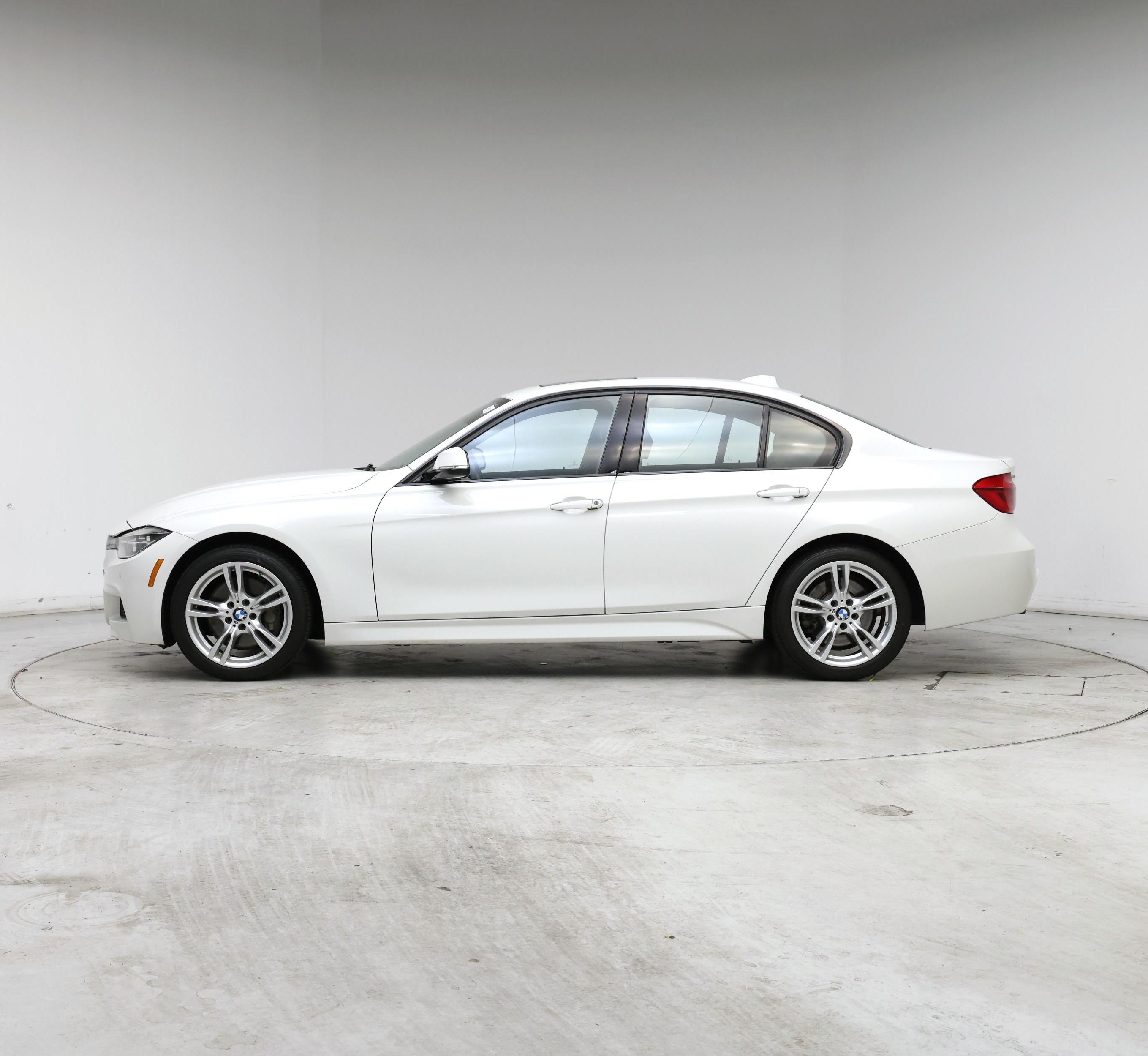 Thumbnail: 2017 BMW 3 Series - 3
