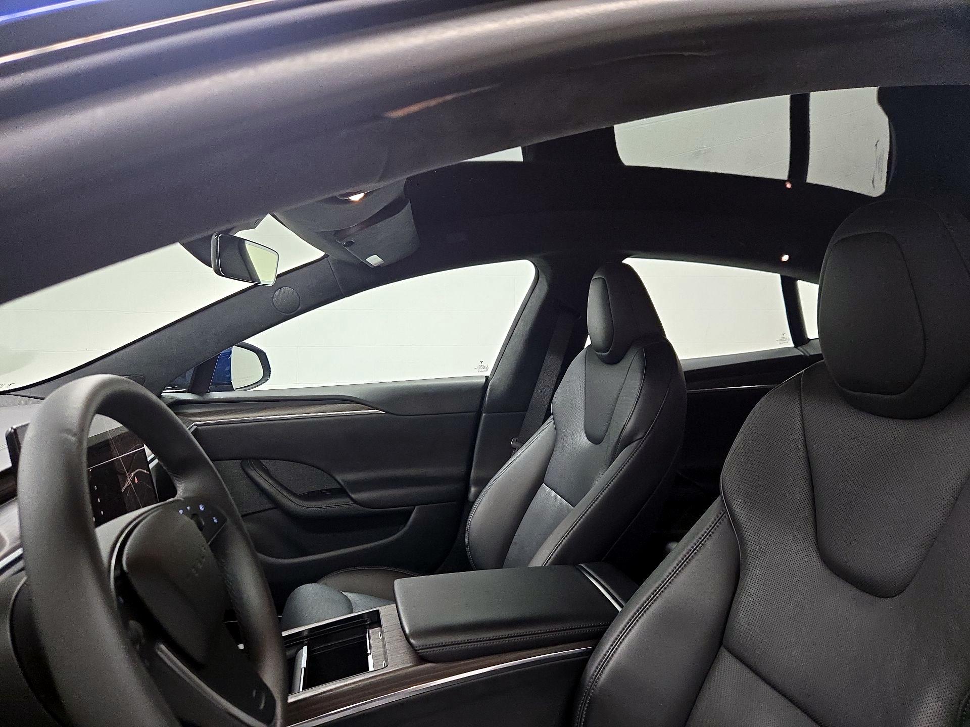 Thumbnail: 2022 Tesla Model S - 19