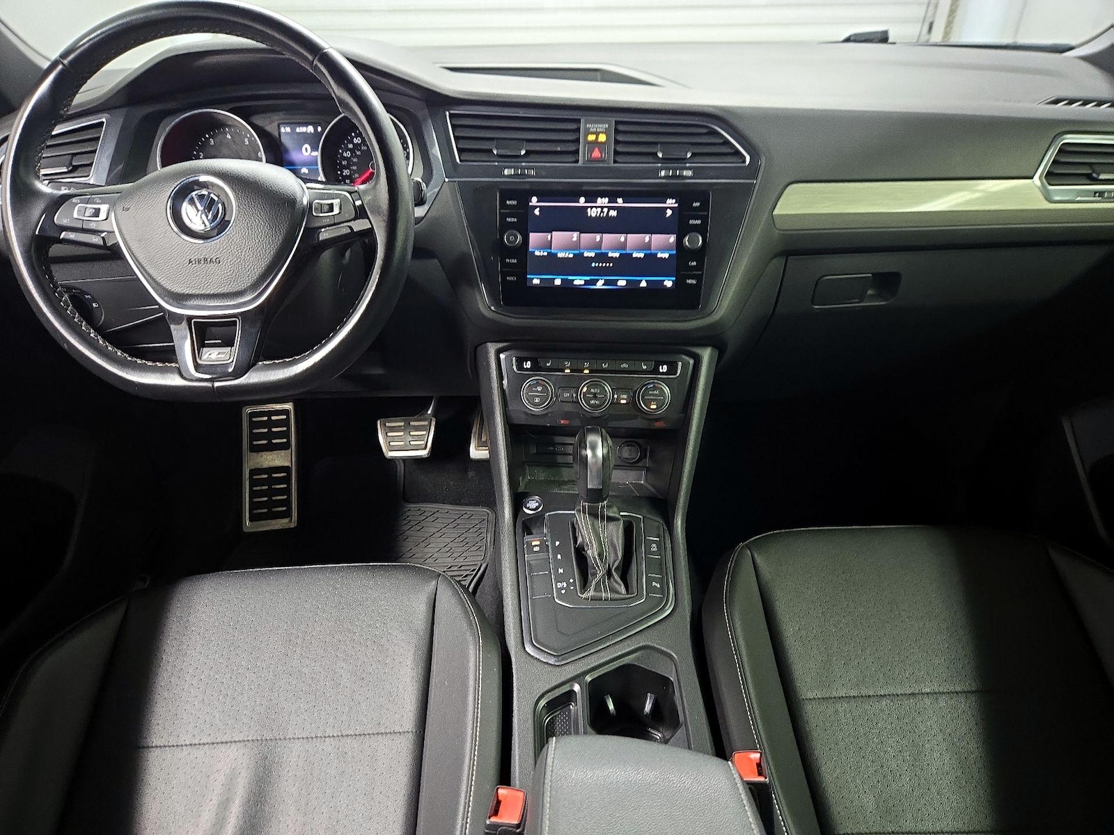 2021 Volkswagen Tiguan SE R-LINE BLACK - Photo 10