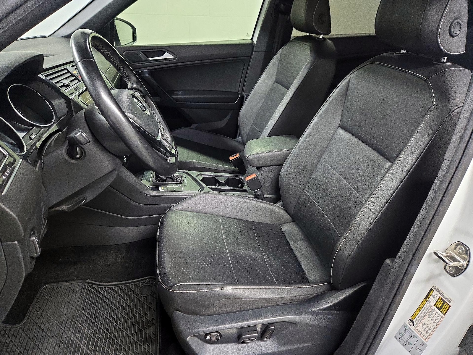 2021 Volkswagen Tiguan SE R-LINE BLACK - Photo 12