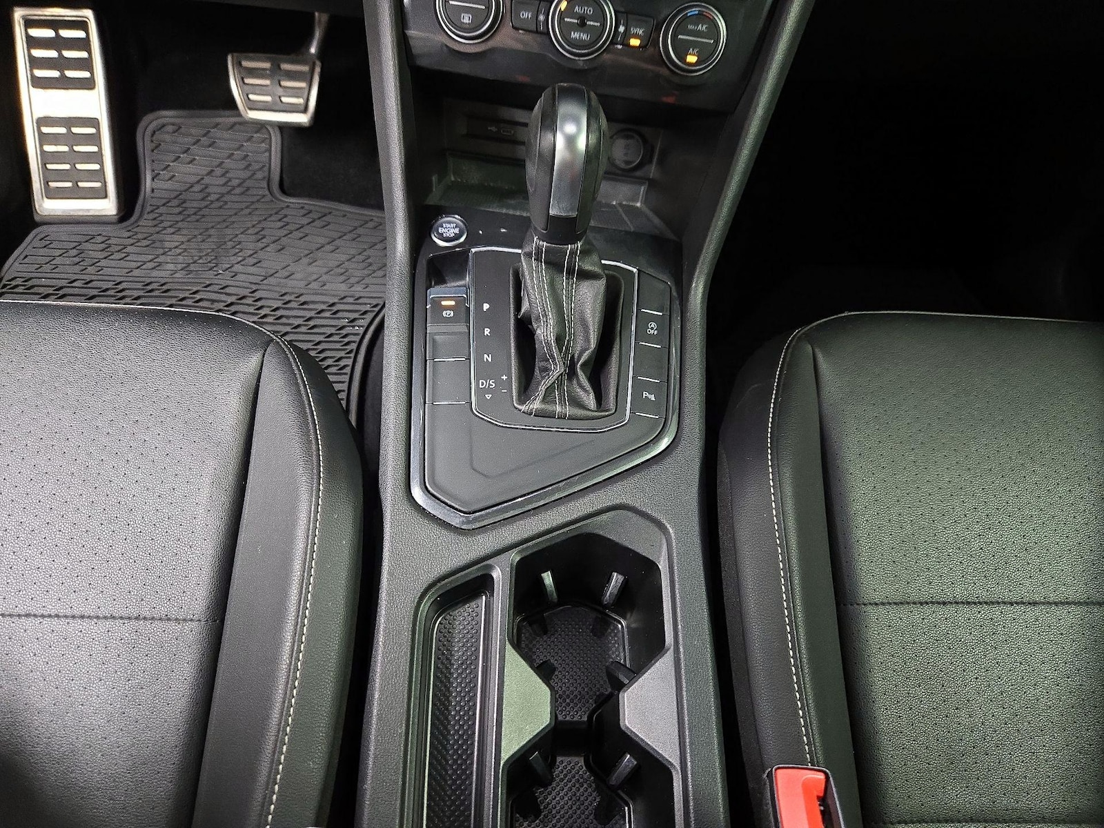 2021 Volkswagen Tiguan SE R-LINE BLACK - Photo 18